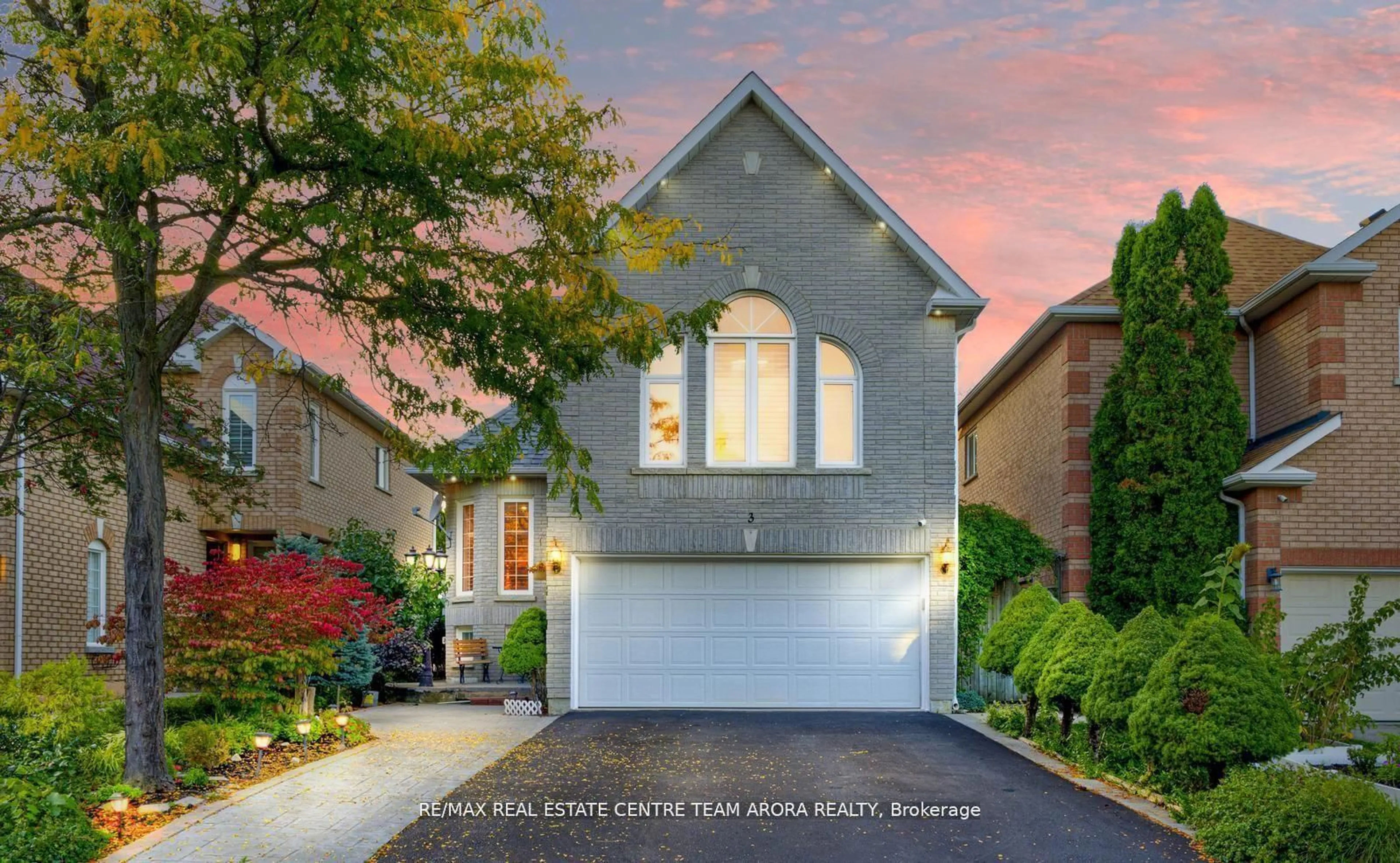 Home with brick exterior material, street for 3 Sweet Briar Lane, Brampton Ontario L6Z 4V3