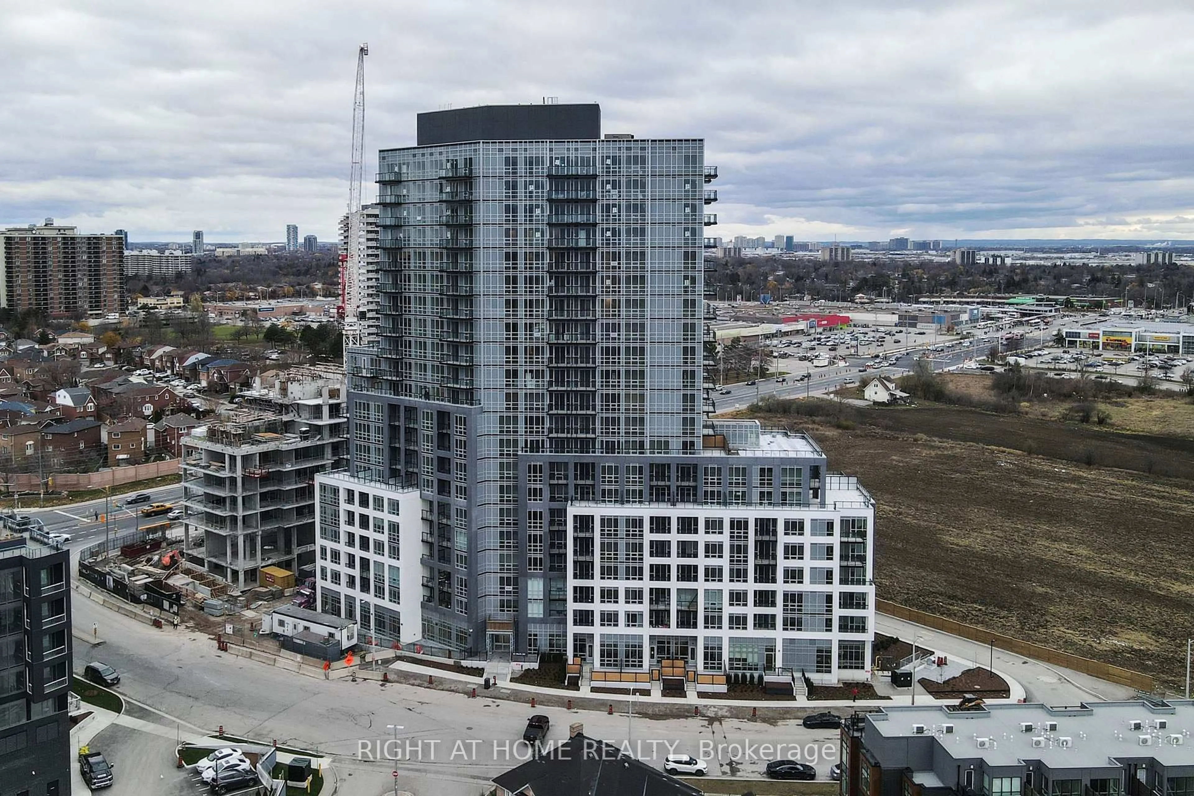 A pic from outside/outdoor area/front of a property/back of a property/a pic from drone, city buildings view from balcony for 225 MALTA Ave #808, Brampton Ontario L6Y 6L6