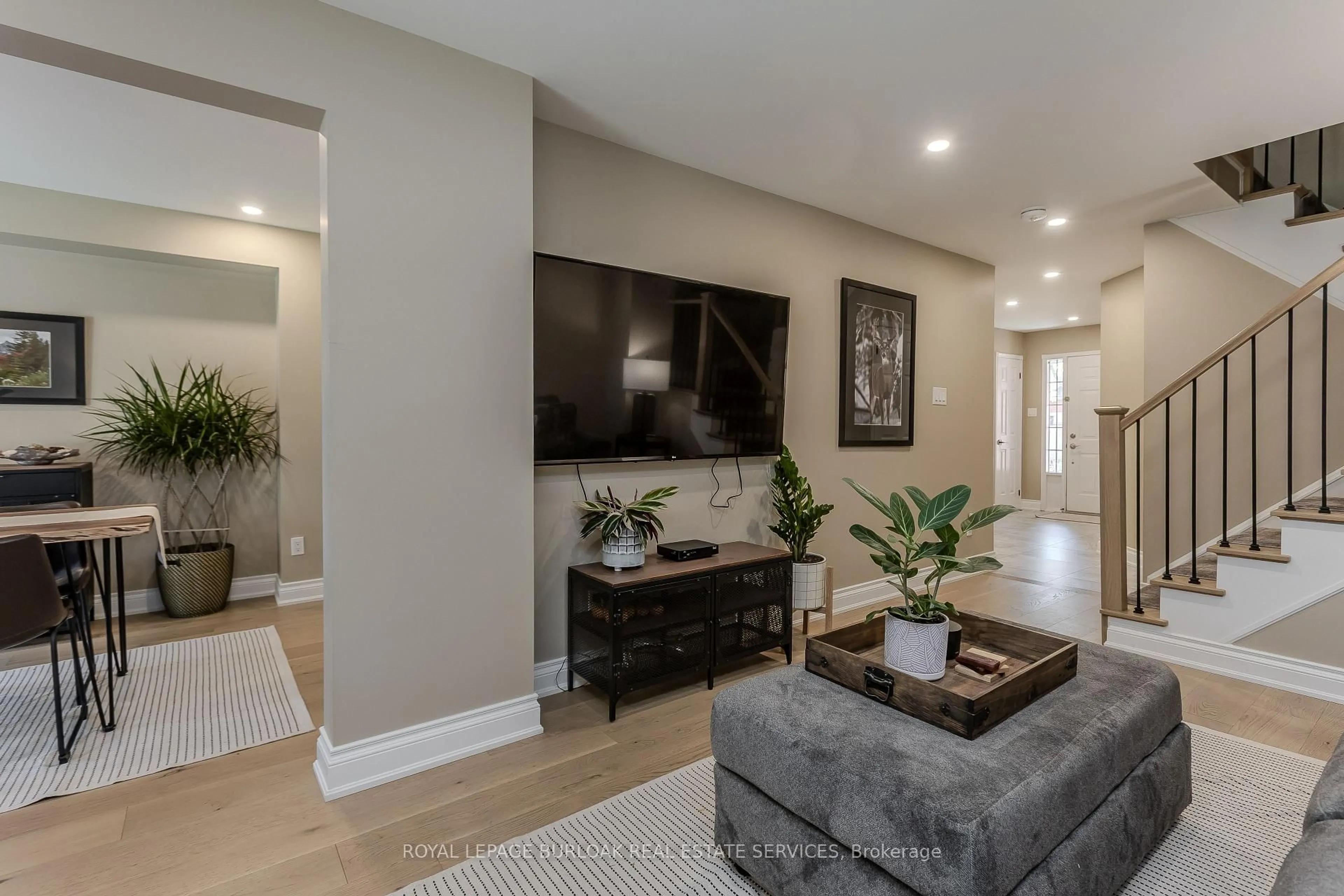 Living room with furniture, unknown for 1415 Hazelton Blvd #23, Burlington Ontario L7P 4W6