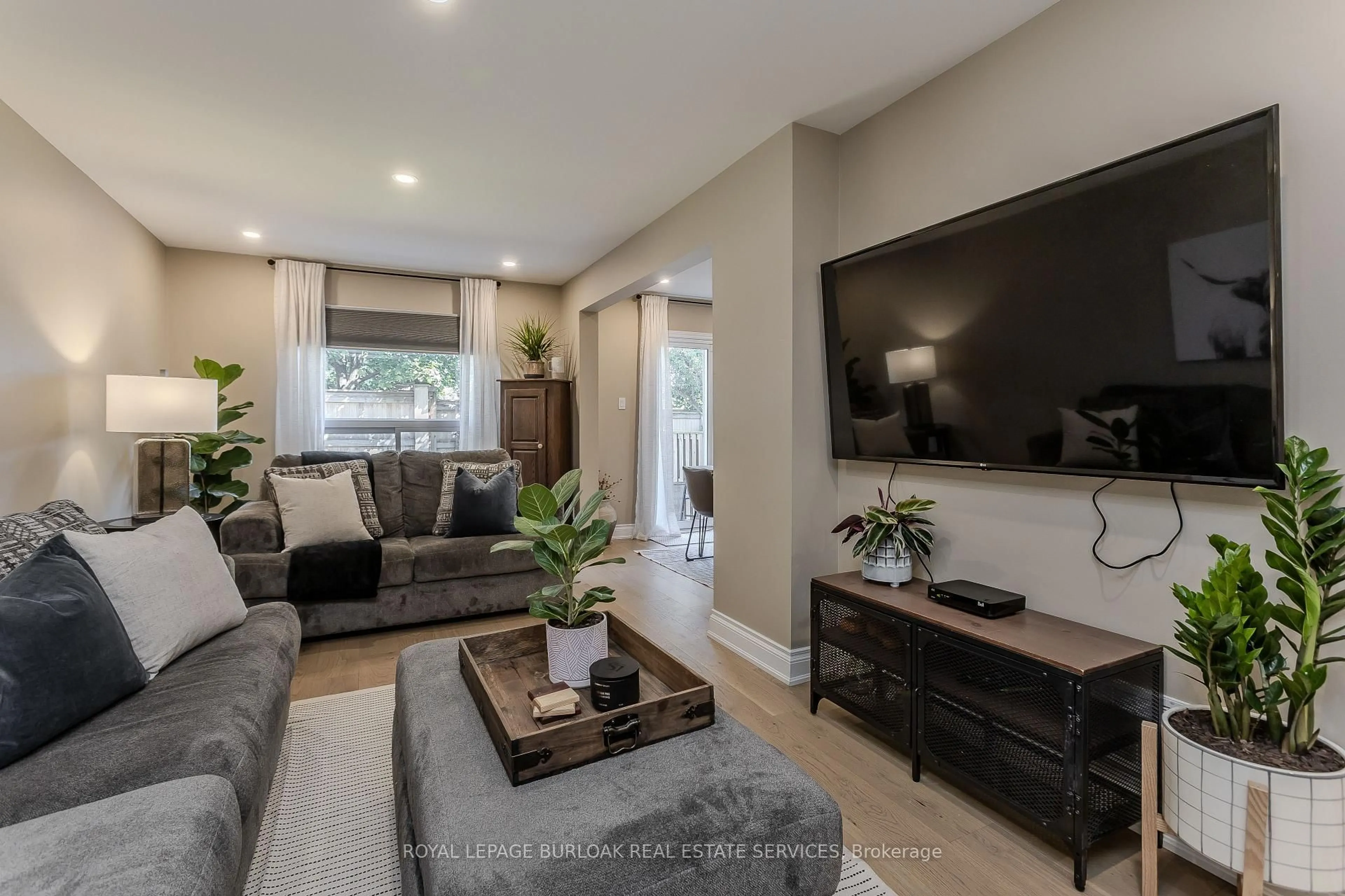 Living room with furniture, unknown for 1415 Hazelton Blvd #23, Burlington Ontario L7P 4W6