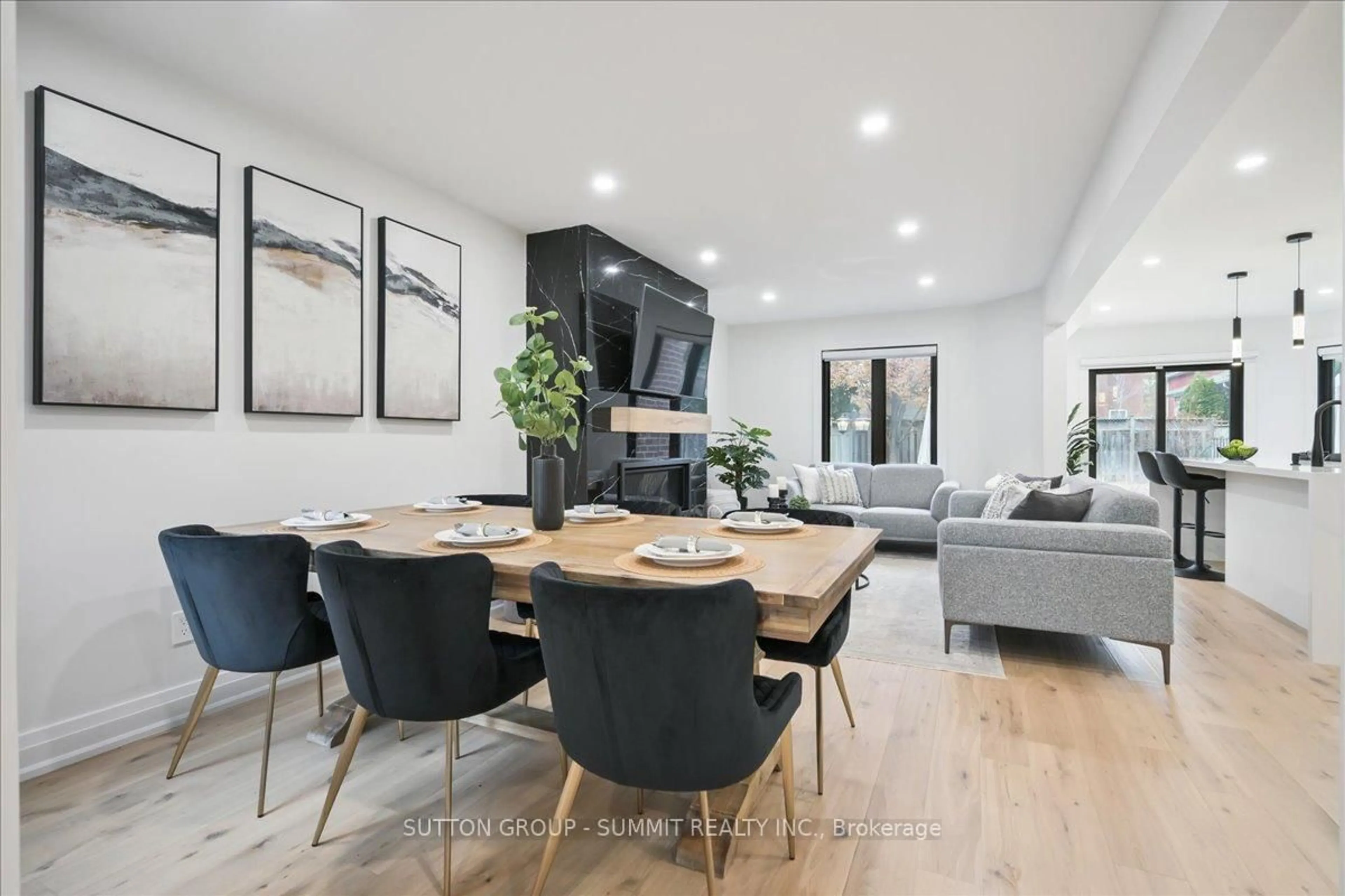 Unknown for 2413 Gladstone Ave, Oakville Ontario L6H 6P2