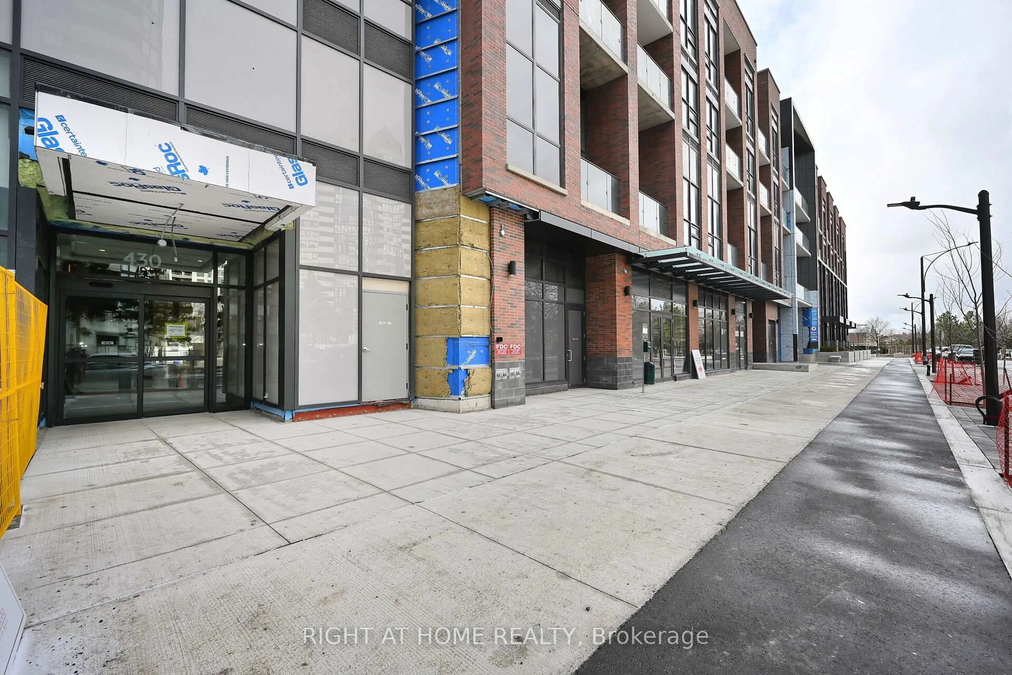 Unknown for 430 SQUARE ONE Dr #1402, Mississauga Ontario L5B 0L6