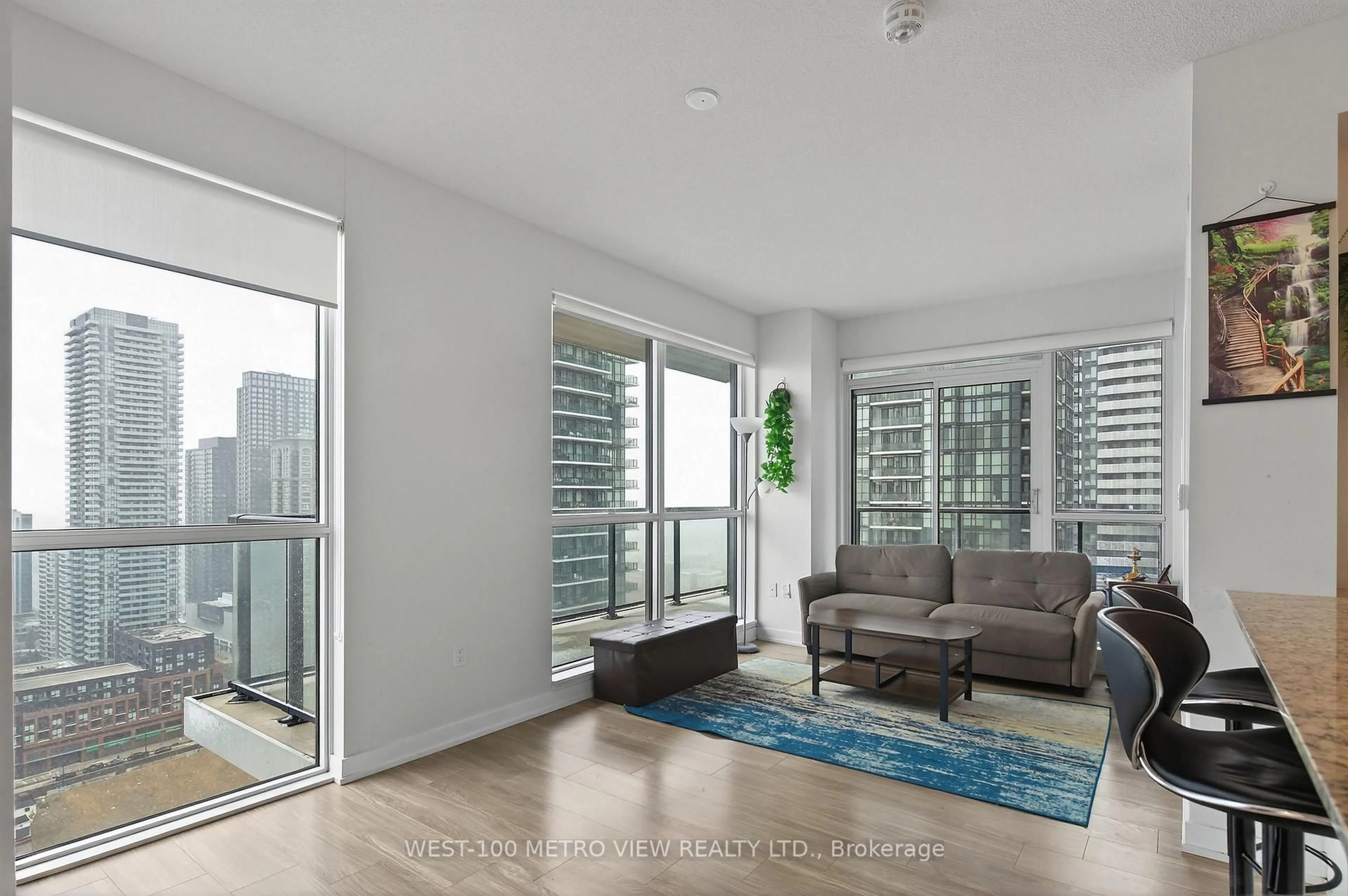 Living room with furniture, unknown for 4055 Parkside Village Dr #3115, Mississauga Ontario L5B 0K2