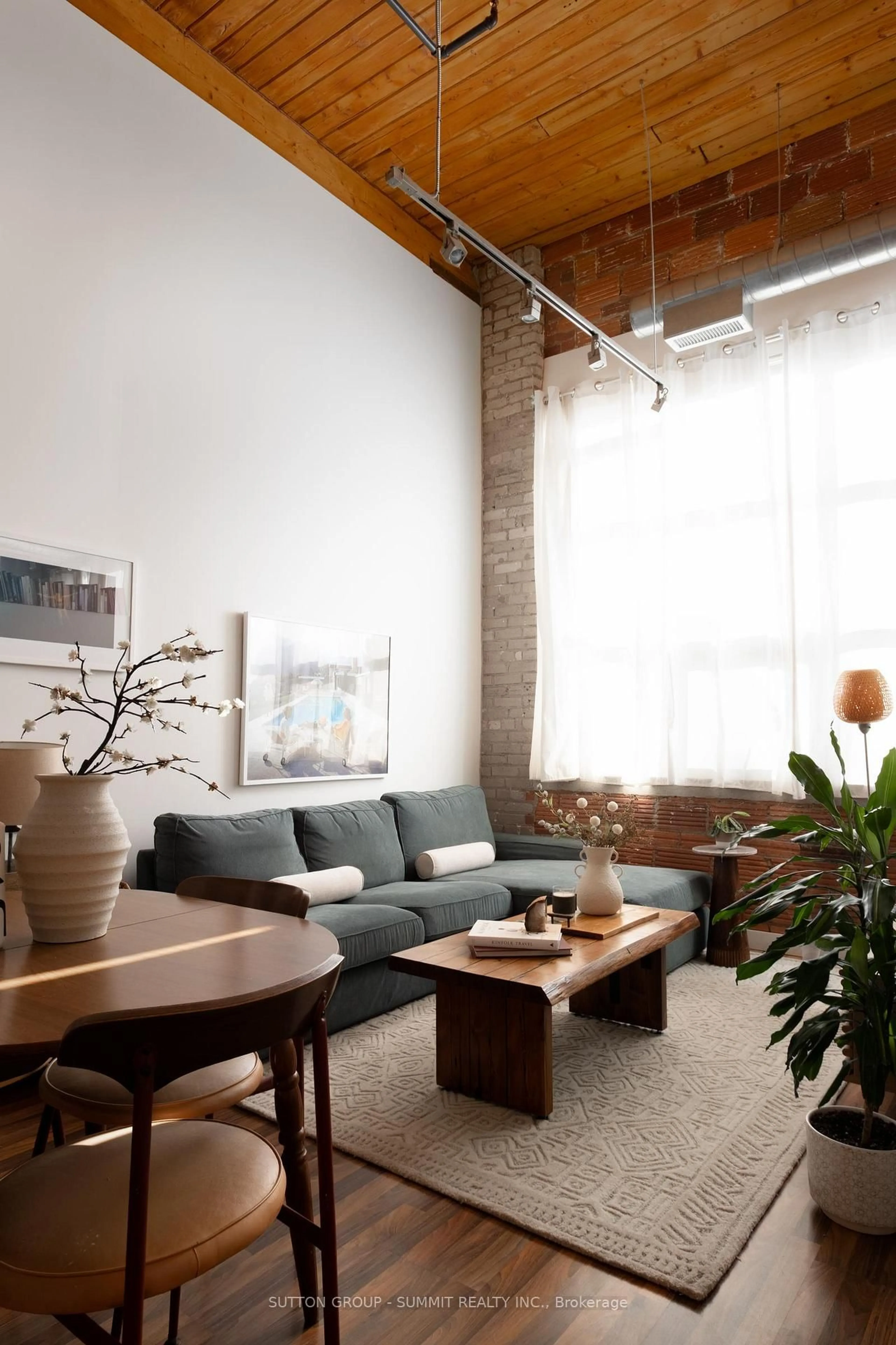 Living room with furniture, unknown for 2154 Dundas St #Ph5, Toronto Ontario M6R 1X3