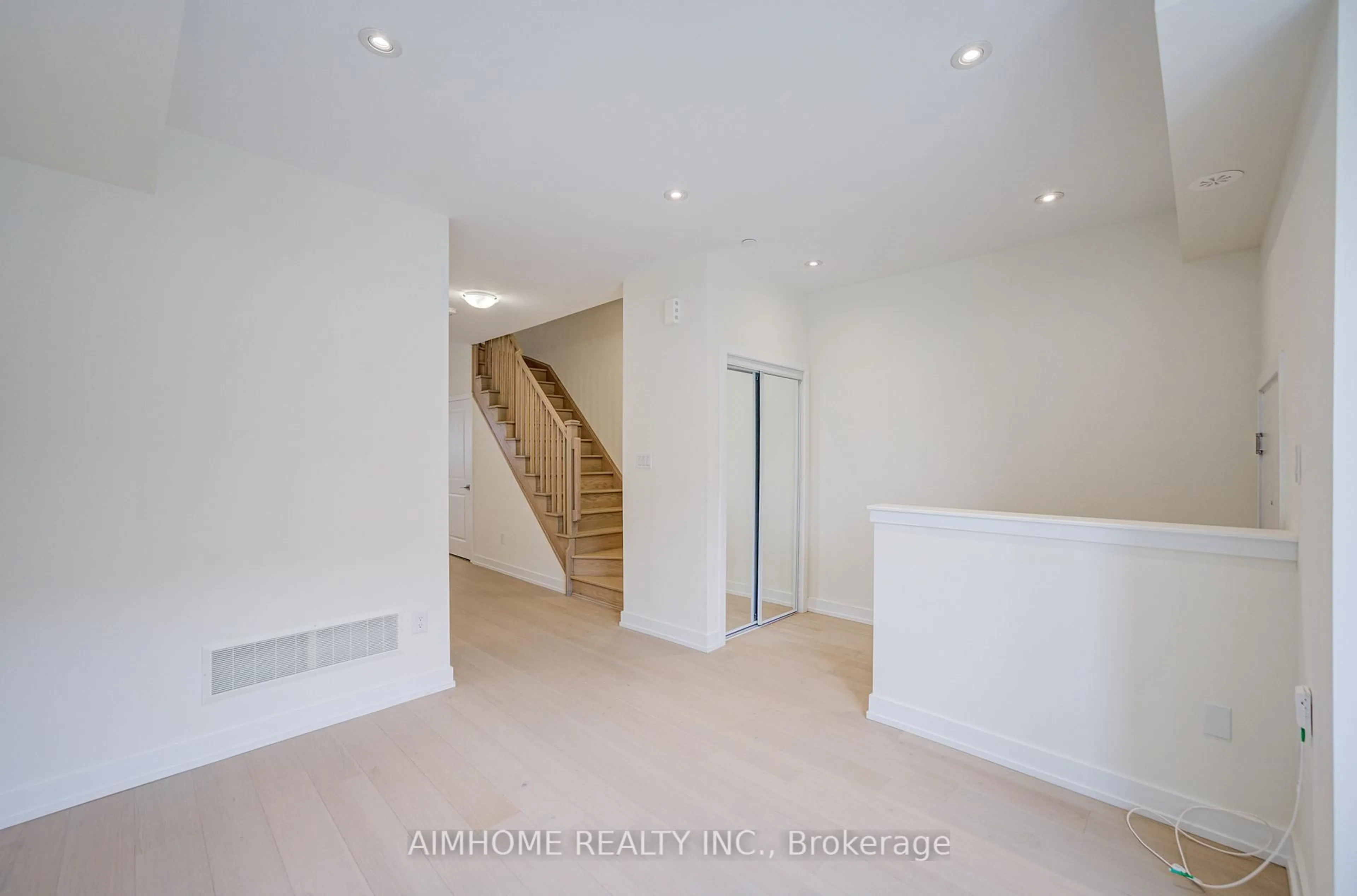 Unknown for 135 Frederick Tisdale Dr, Toronto Ontario M3K 0C6