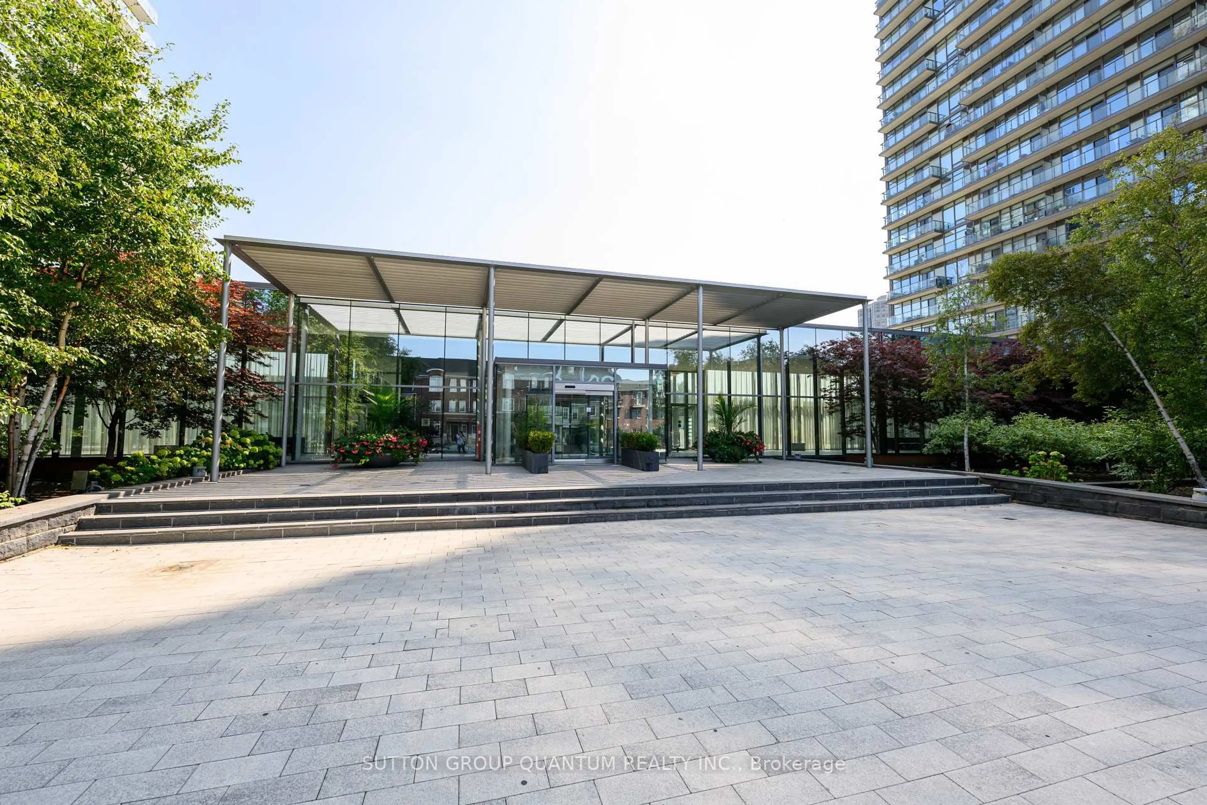 Indoor foyer for 105 The Queensway #3509, Toronto Ontario M6S 5B5