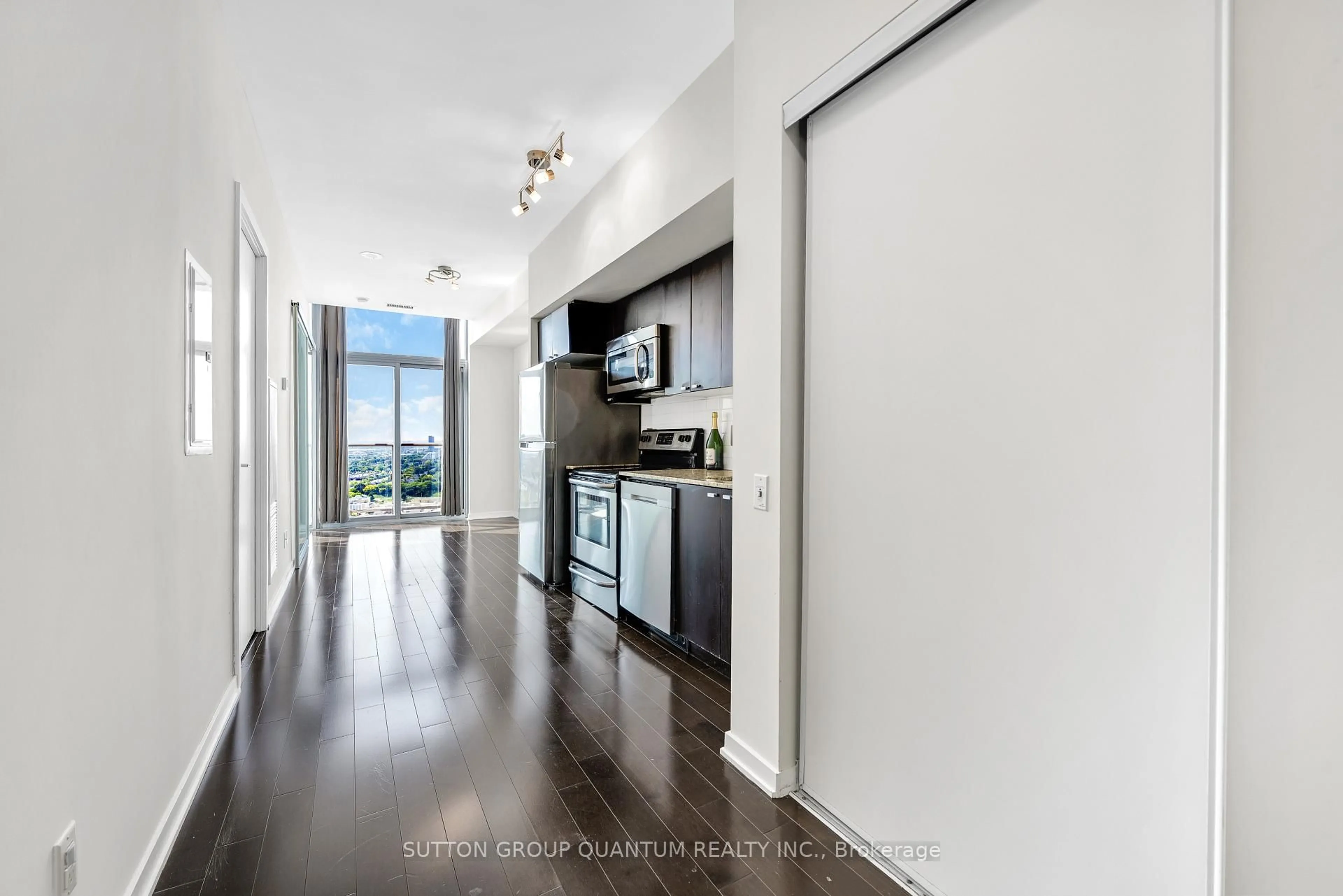 Unknown for 105 The Queensway #3509, Toronto Ontario M6S 5B5