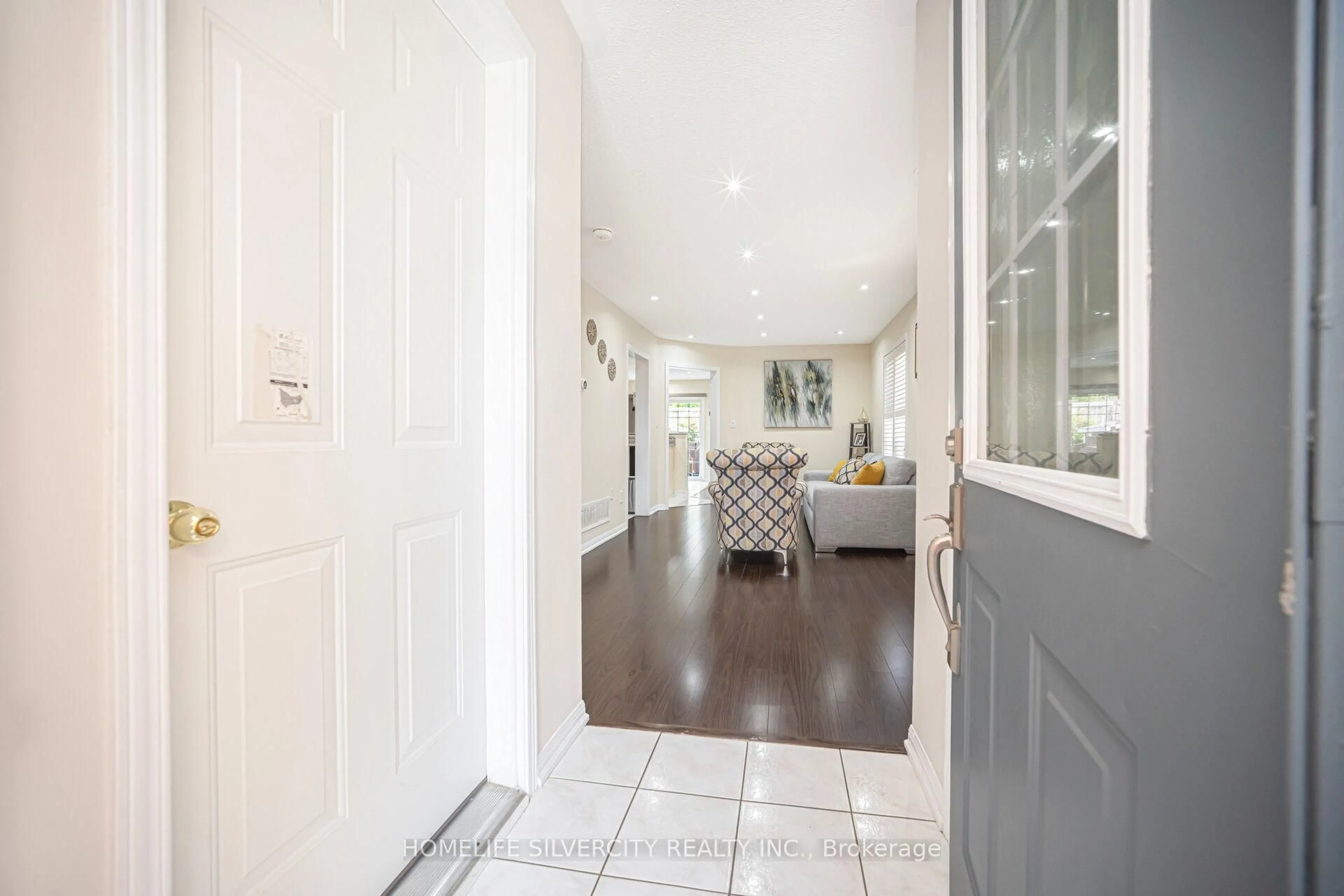 Indoor entryway for 119 Herdwick St, Brampton Ontario L6S 0A5