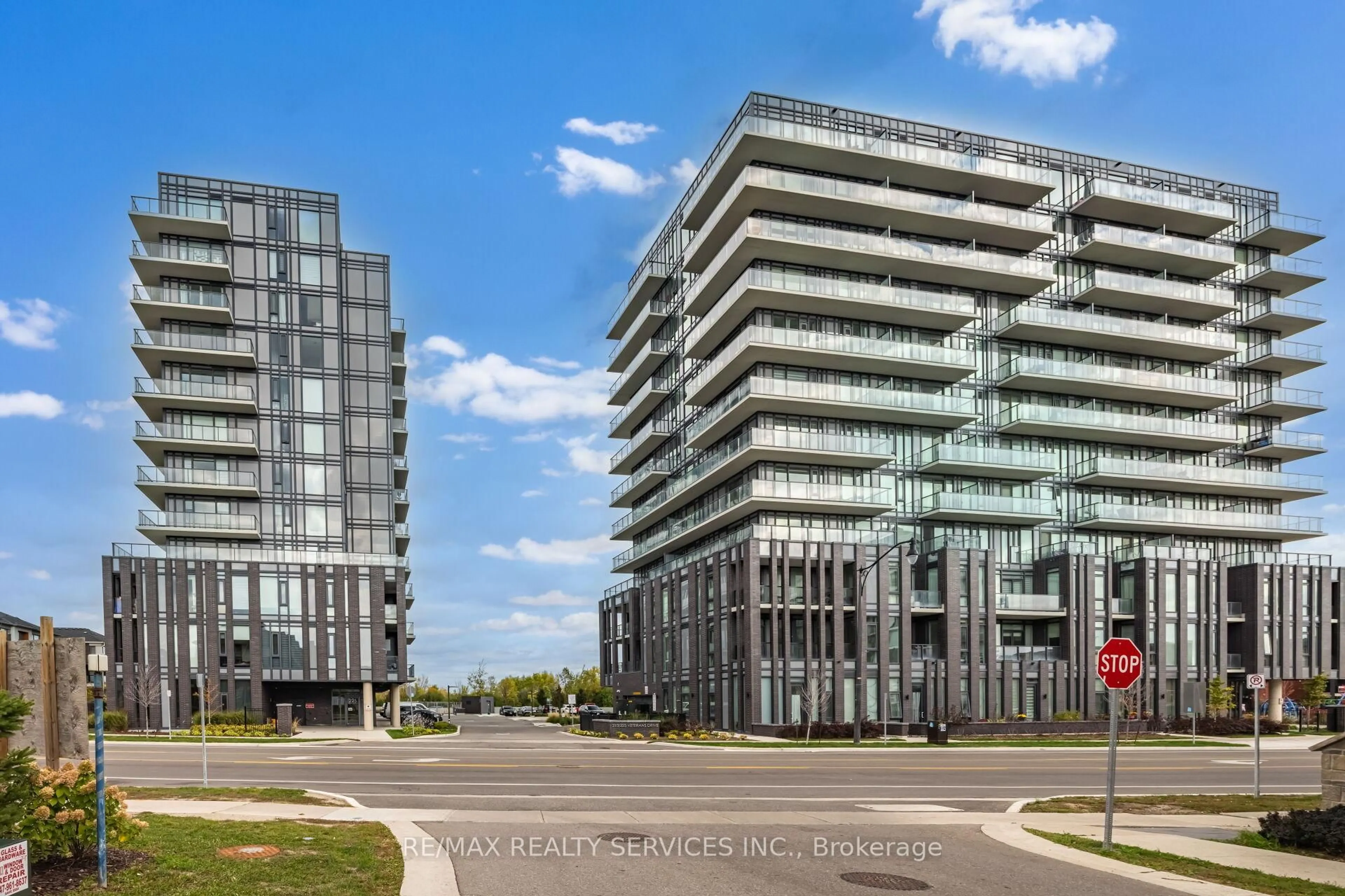 Unknown for 225 VETERANS Dr #304, Brampton Ontario L7A 5L7