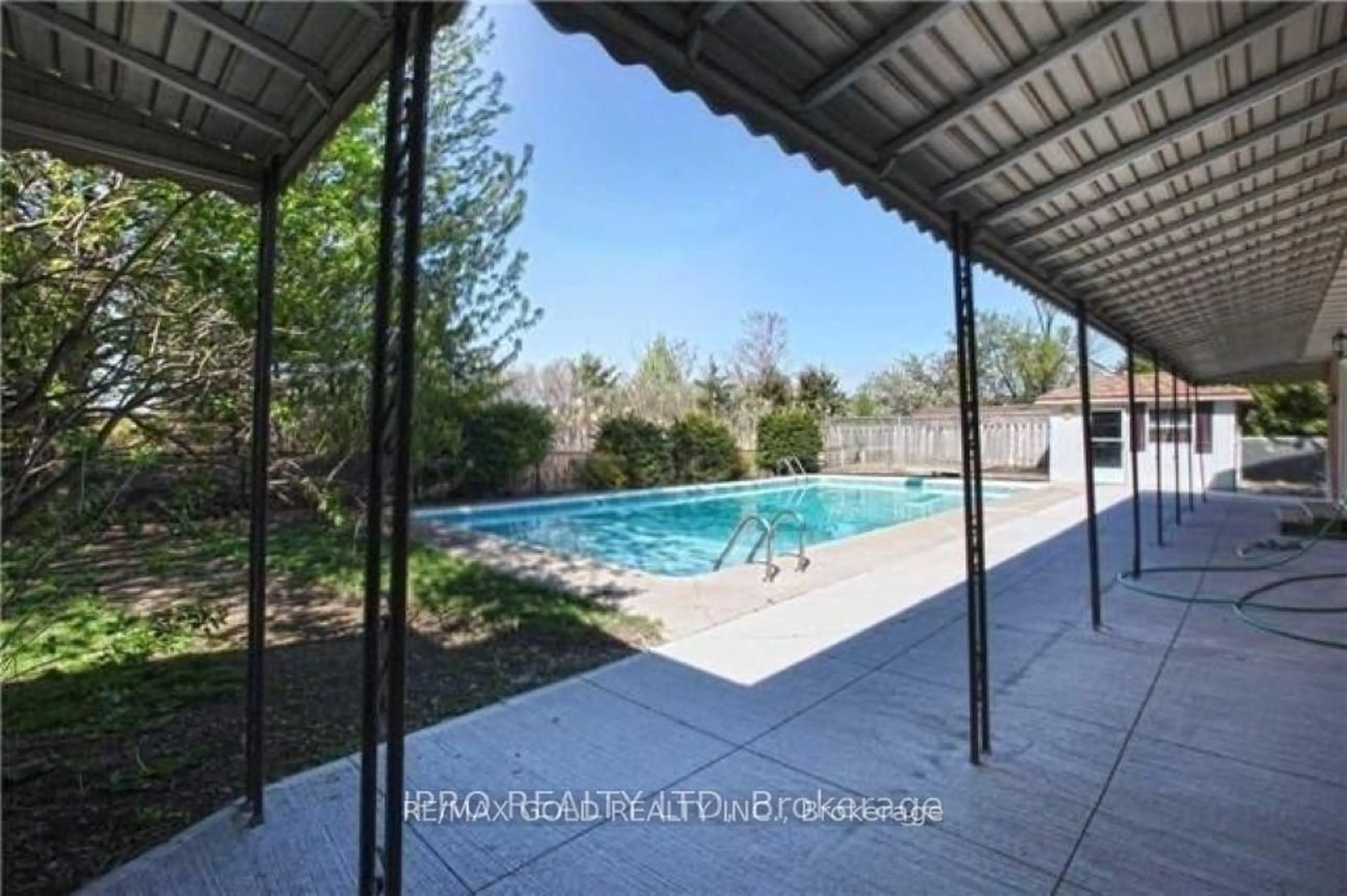 Pool for 10414 Chinguacousy Rd, Brampton Ontario L7A 0G8