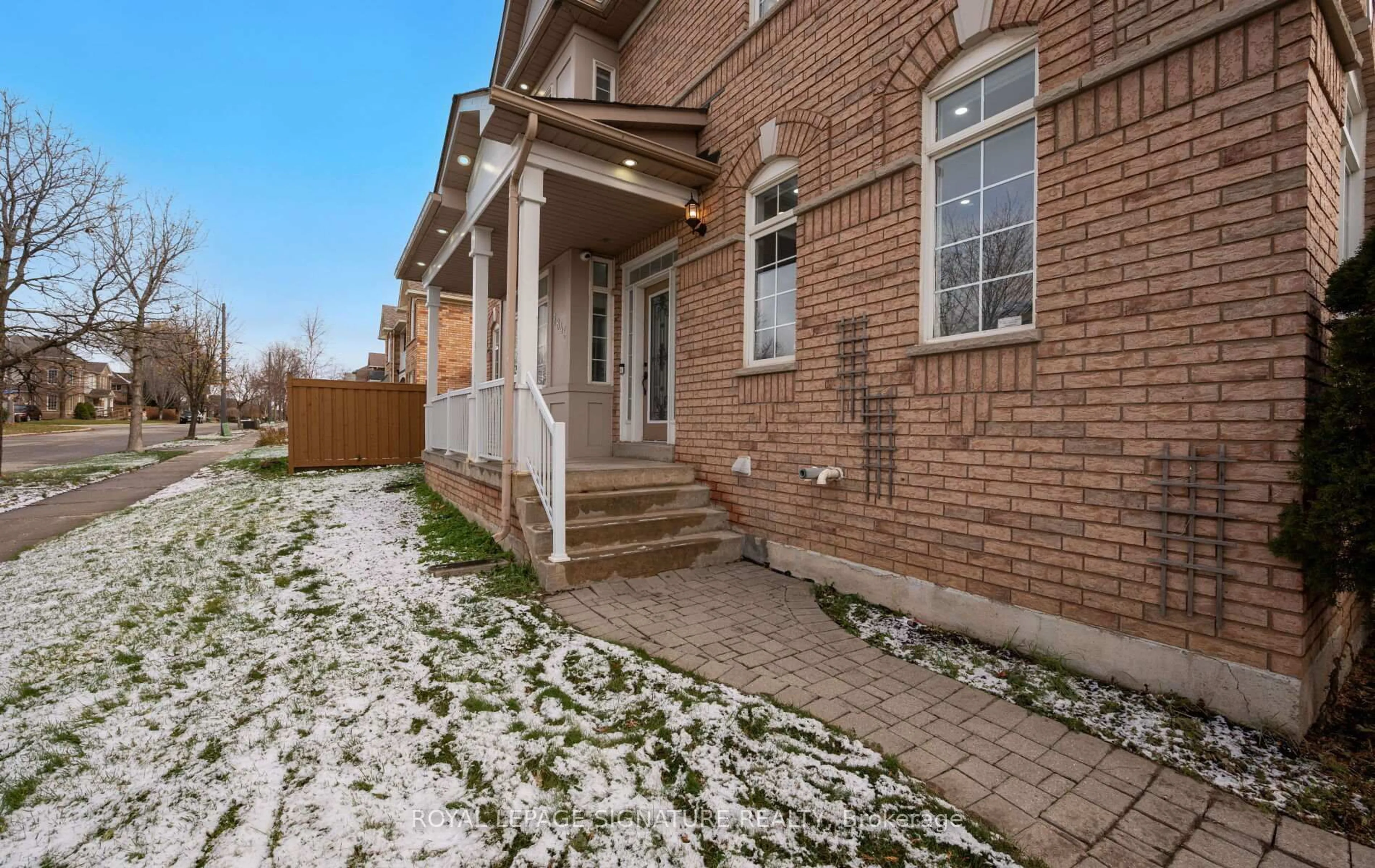Home with brick exterior material, street for 3849 Talias Cres, Mississauga Ontario L5M 6L6