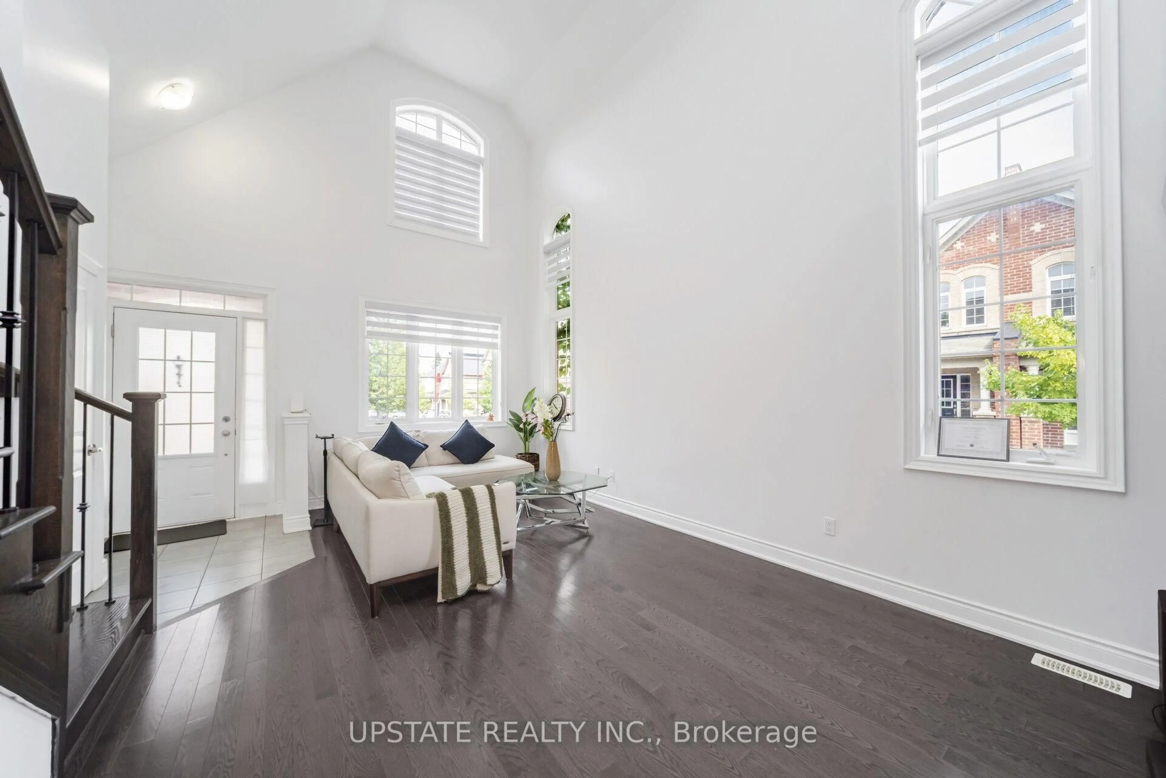 Indoor entryway for 48 C Line #117, Orangeville Ontario L6W 6X9