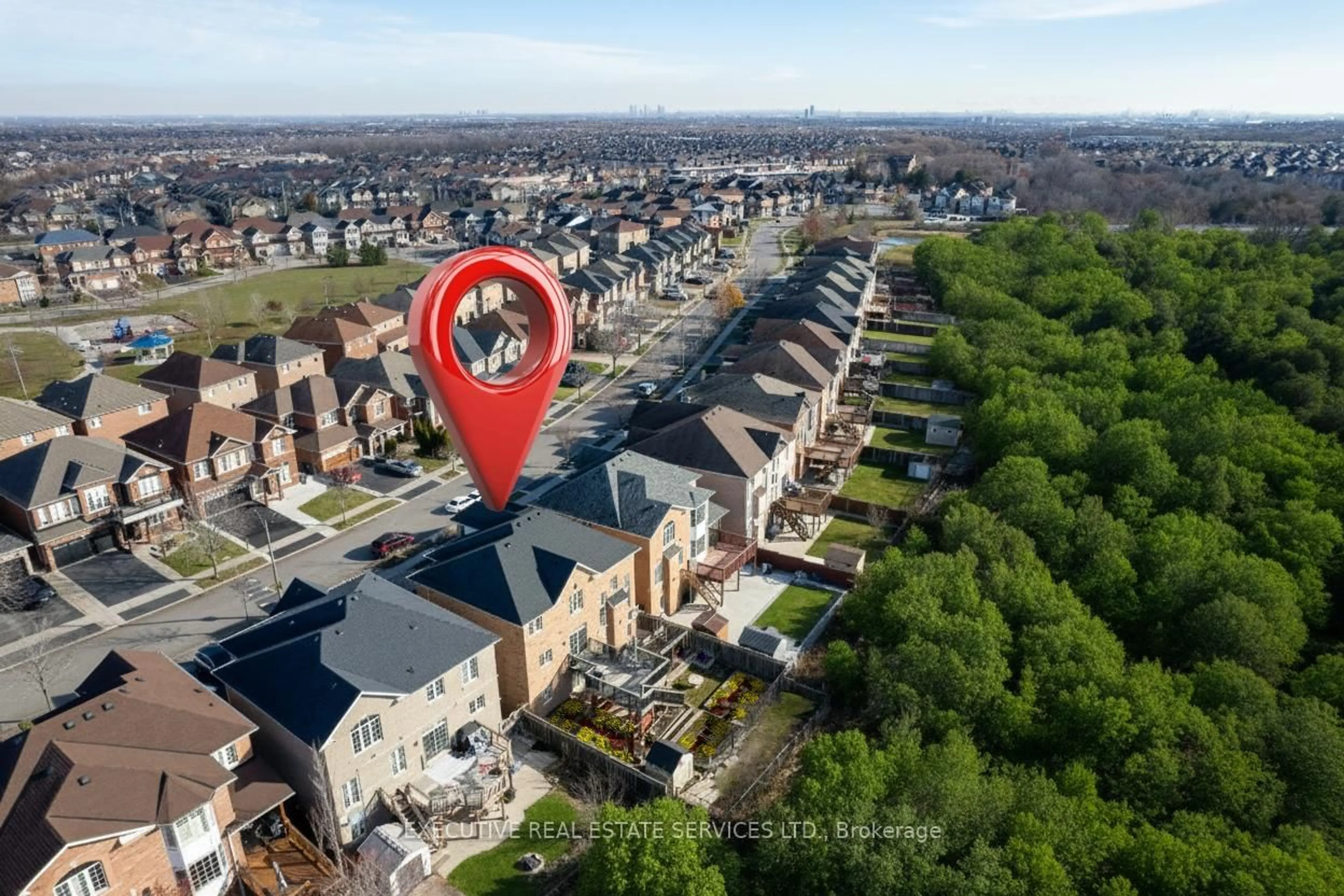 A pic from outside/outdoor area/front of a property/back of a property/a pic from drone, city buildings view from balcony for 44 Moldovan Dr, Brampton Ontario L6R 0E4