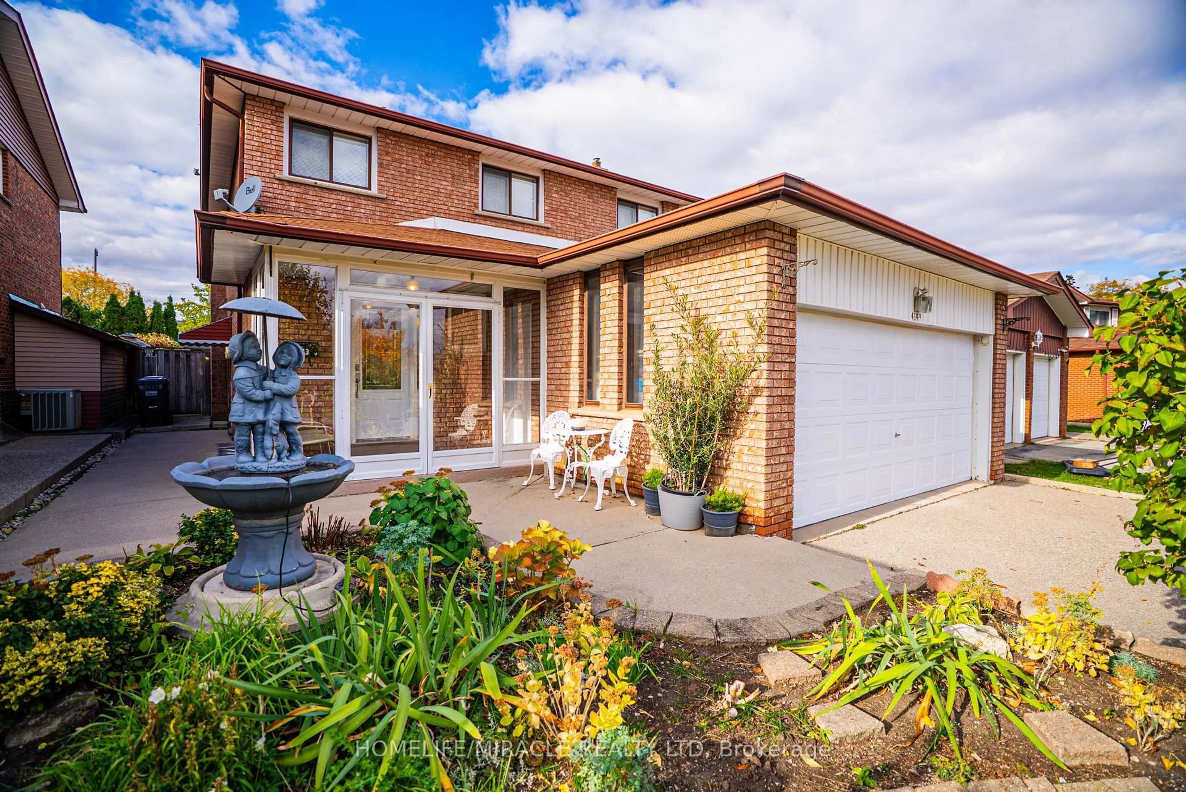 Home with brick exterior material, street for 4343 Alta Crt, Mississauga Ontario L4Z 1N6