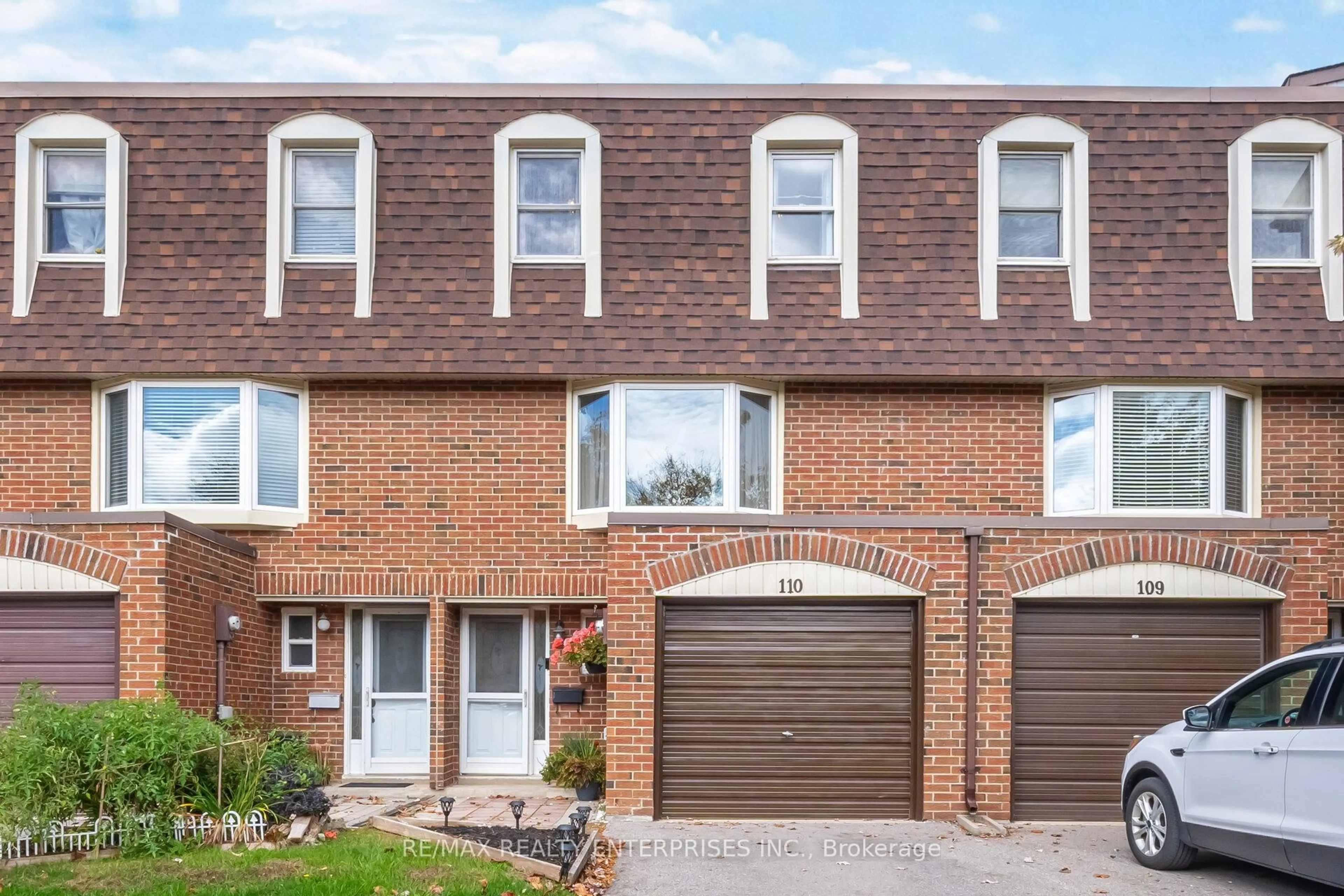 Home with brick exterior material, street for 371 Bronte St #110, Milton Ontario L9T 3K5