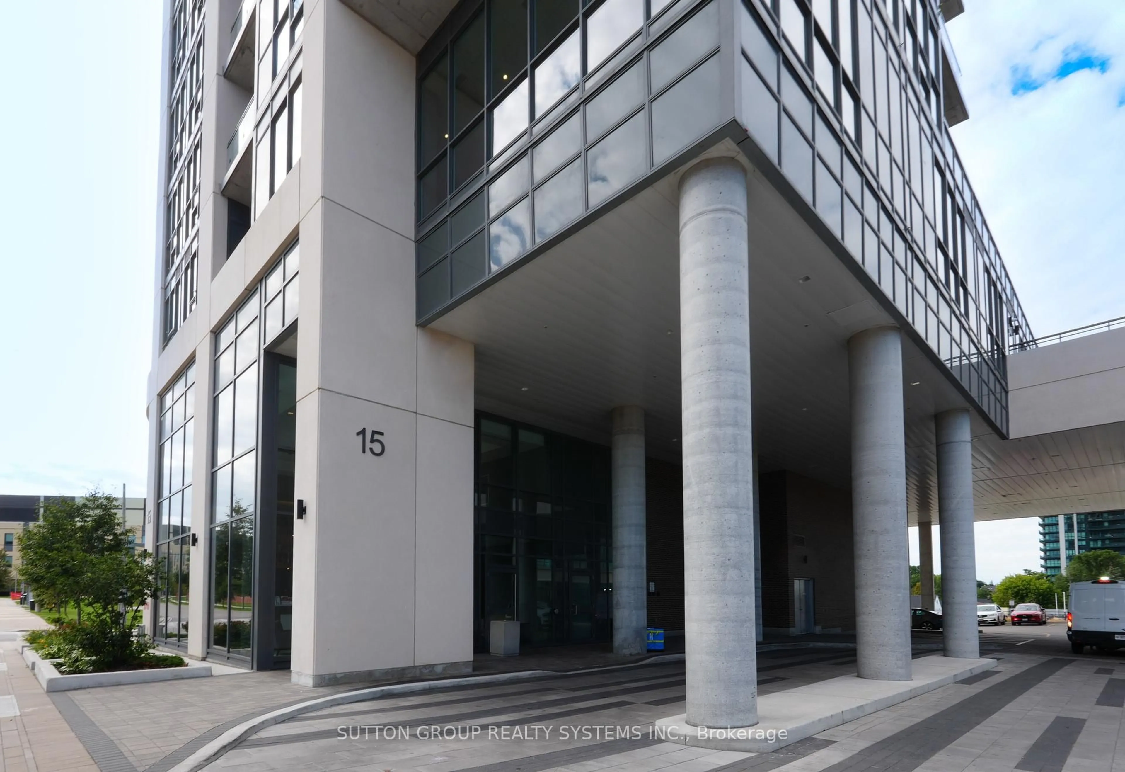 Indoor foyer for 15 Lynch St #1801, Brampton Ontario L0K 1E0