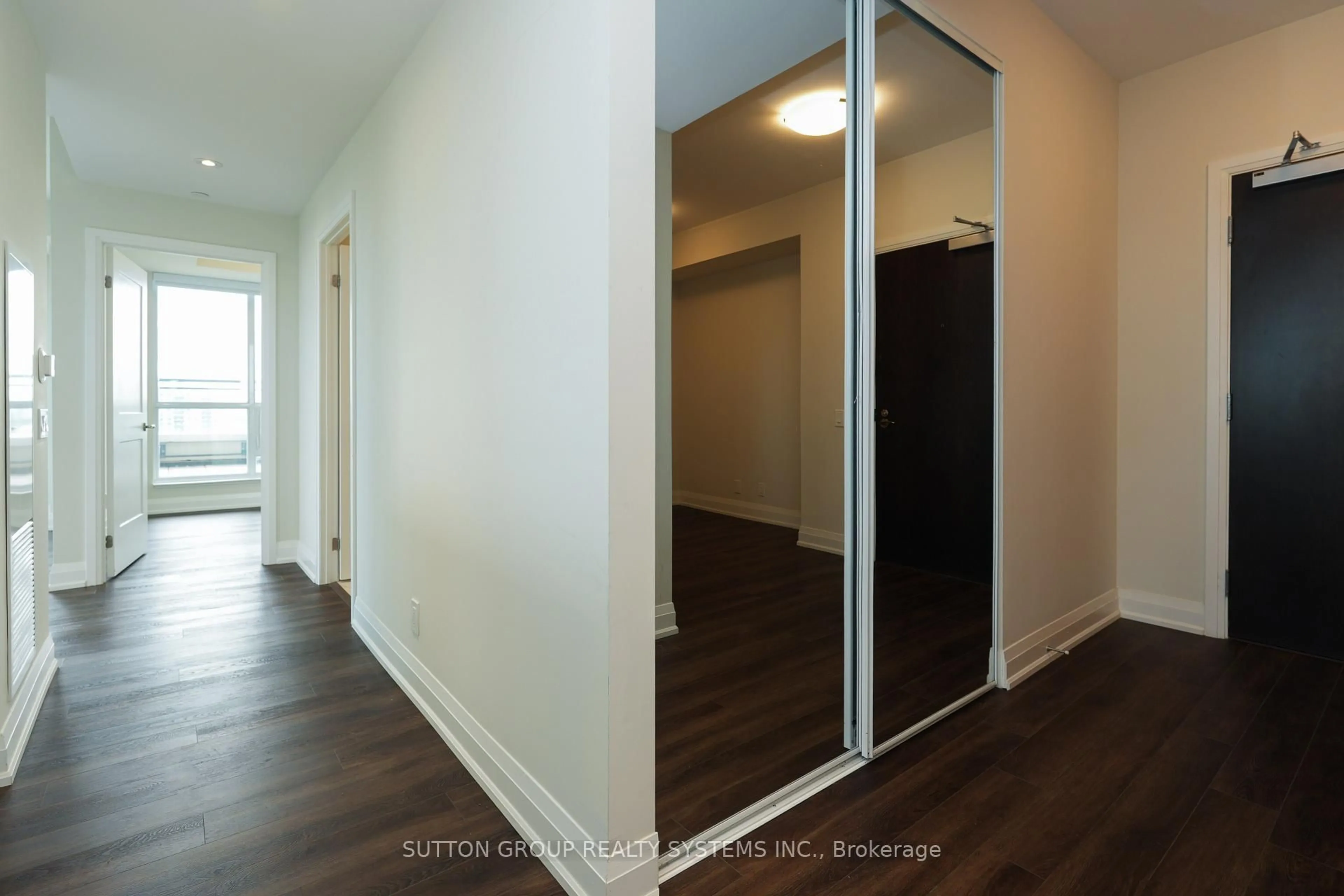 Indoor entryway for 15 Lynch St #1801, Brampton Ontario L0K 1E0