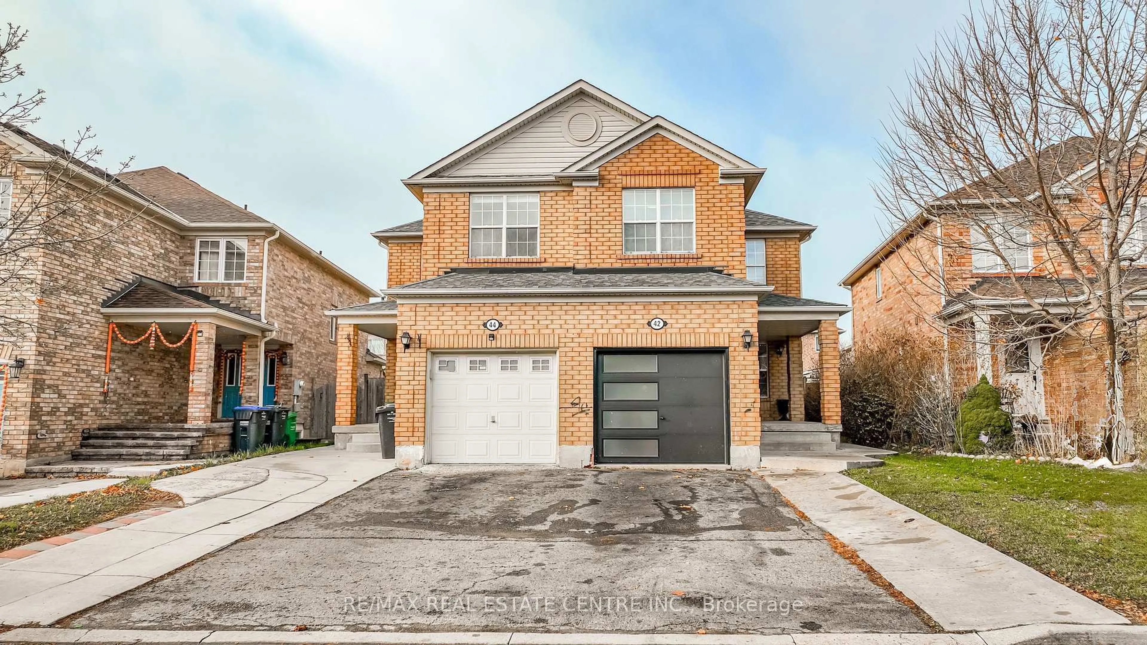 Home with brick exterior material, street for 42 Brunswick St, Brampton Ontario L6X 4Z9
