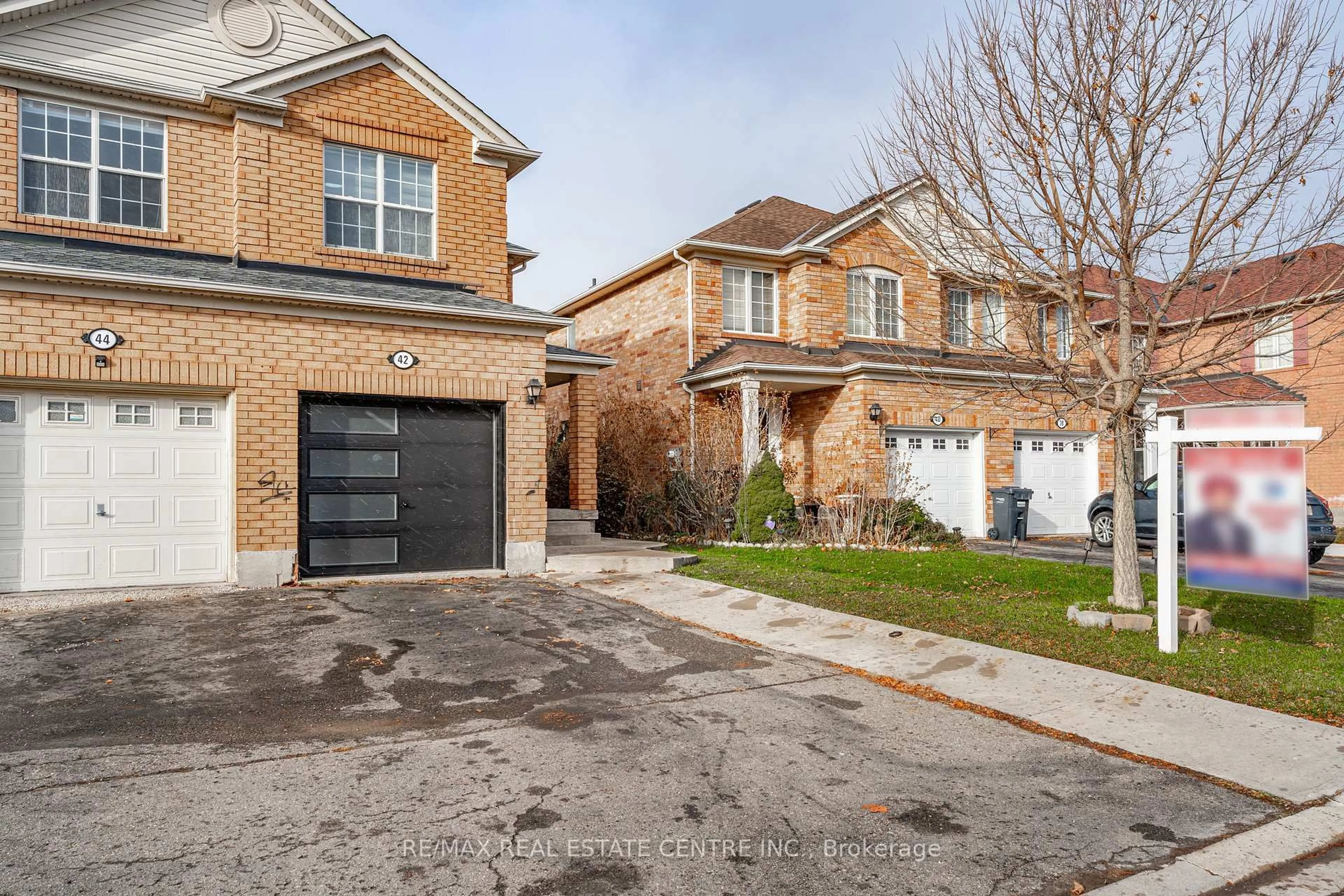 Home with brick exterior material, street for 42 Brunswick St, Brampton Ontario L6X 4Z9