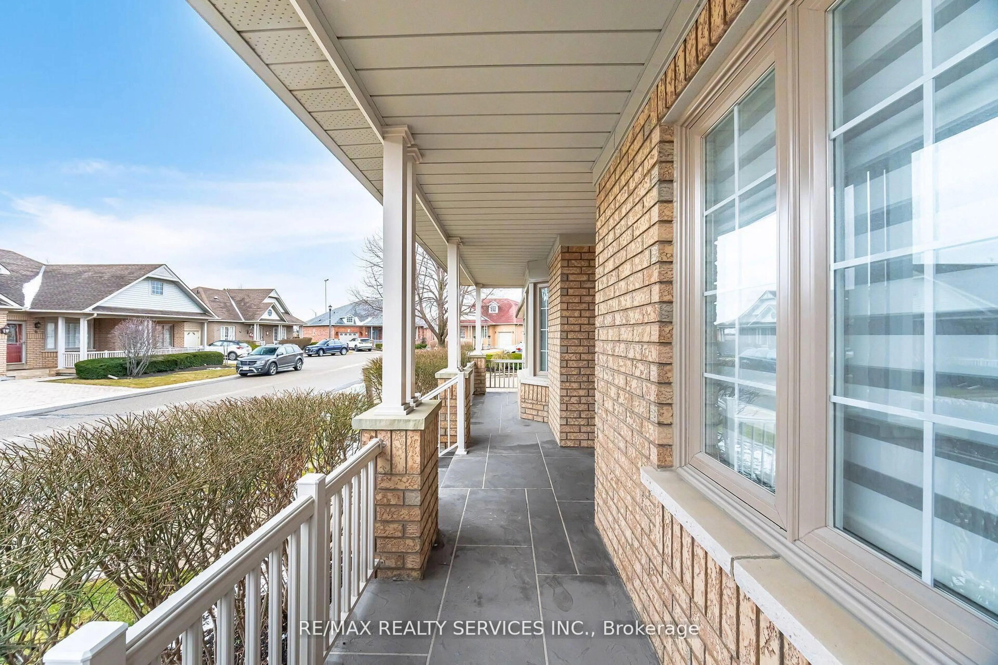 Unknown for 3 Tuscany Lane, Brampton Ontario L6R 1W5