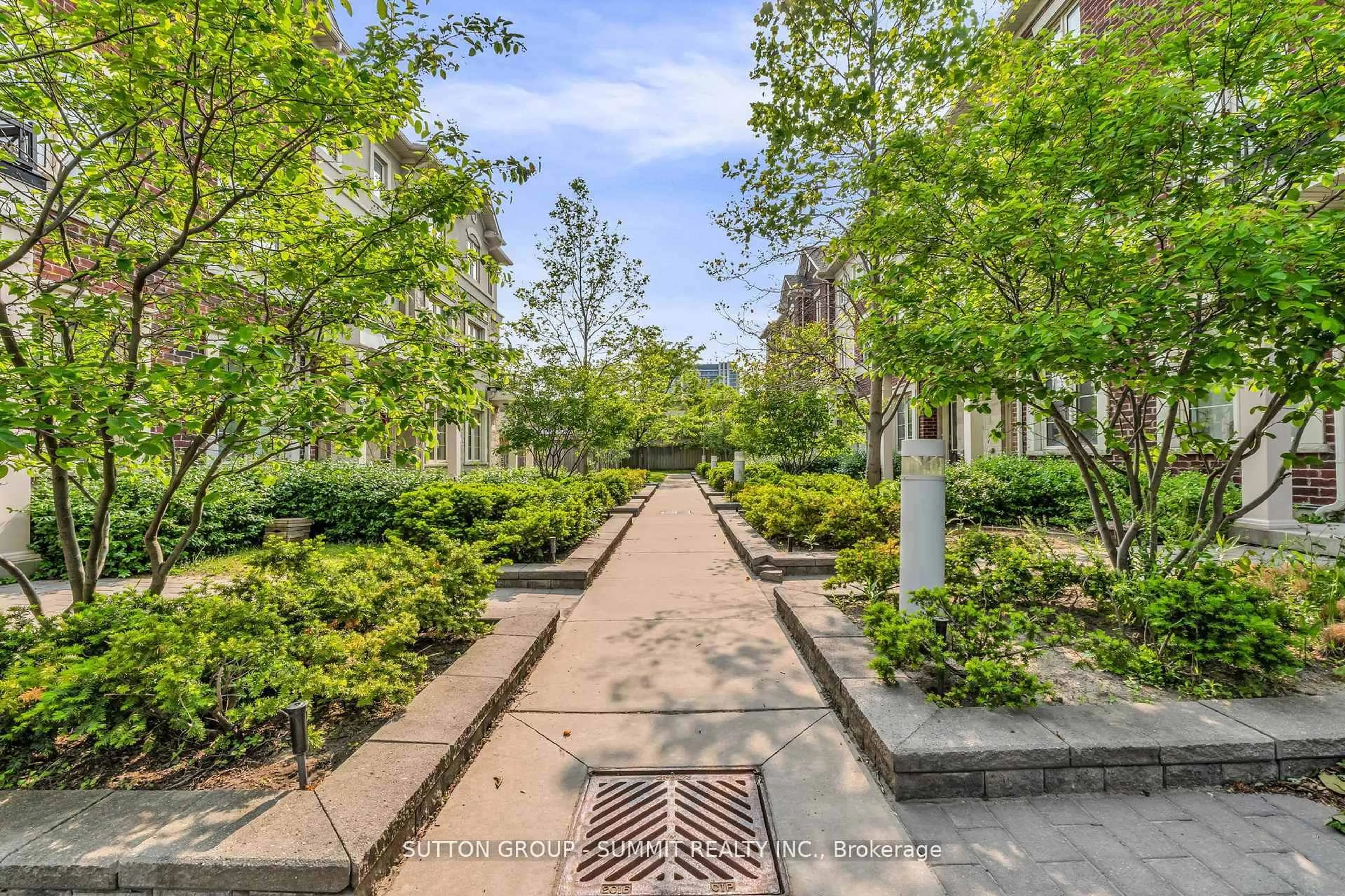 Patio, street for 636 Evans Ave #53, Toronto Ontario M8W 2W6