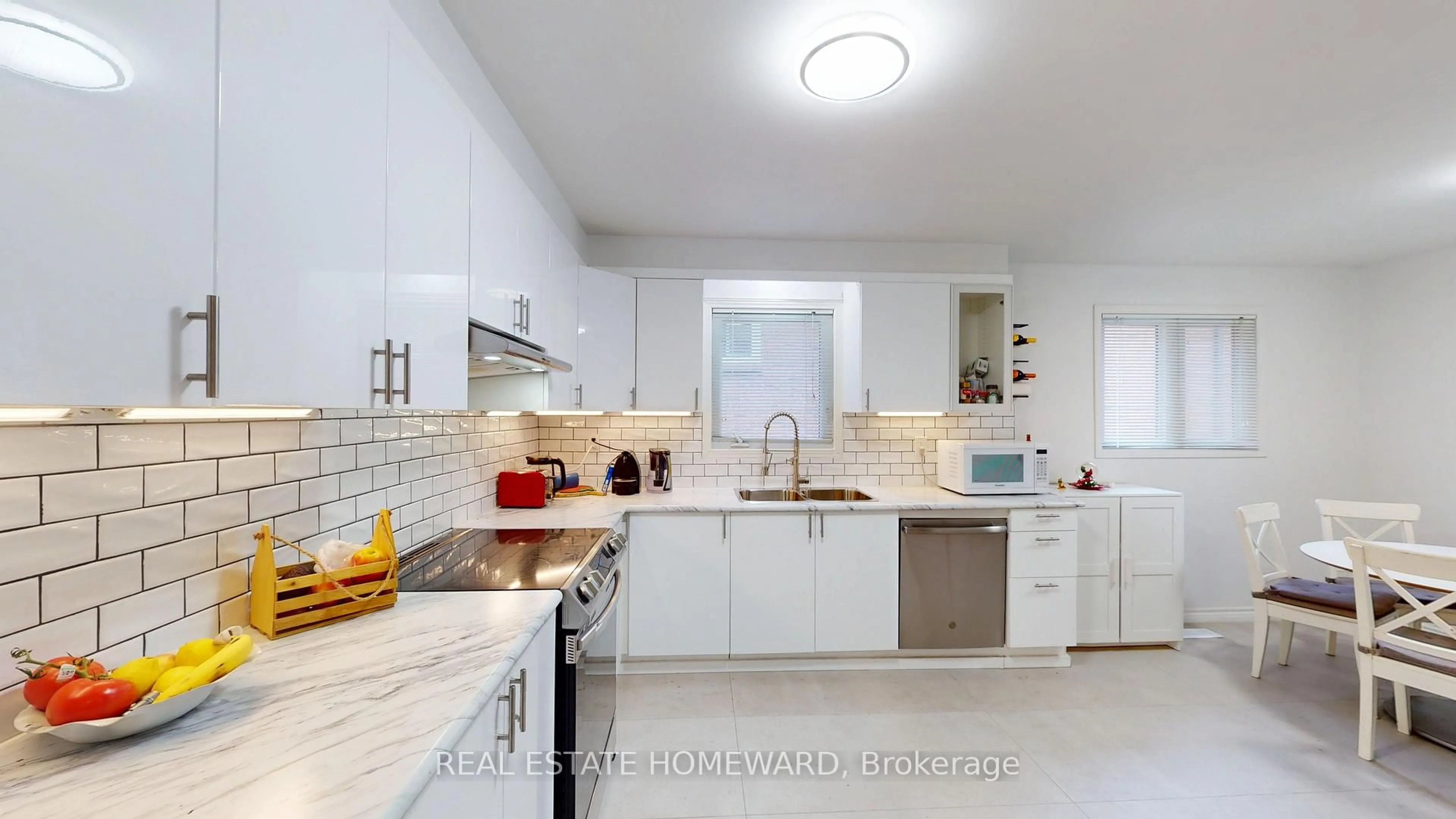 Standard kitchen, ceramic/tile floor for 112 Benjamin Boake Tr, Toronto Ontario M3J 3C4
