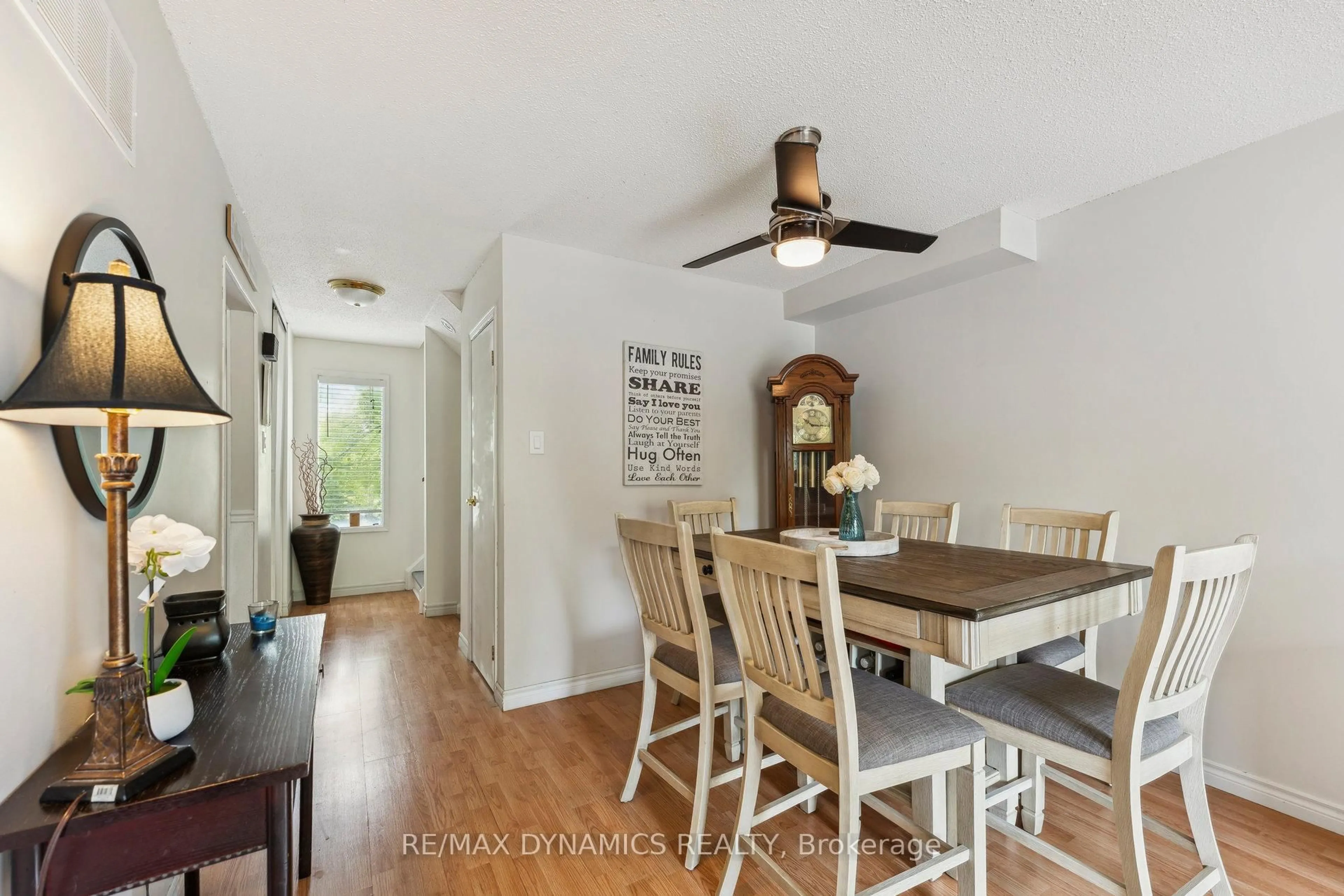 Dining room, wood/laminate floor for 82 Lynden Circ, Halton Hills Ontario L7G 4Y8