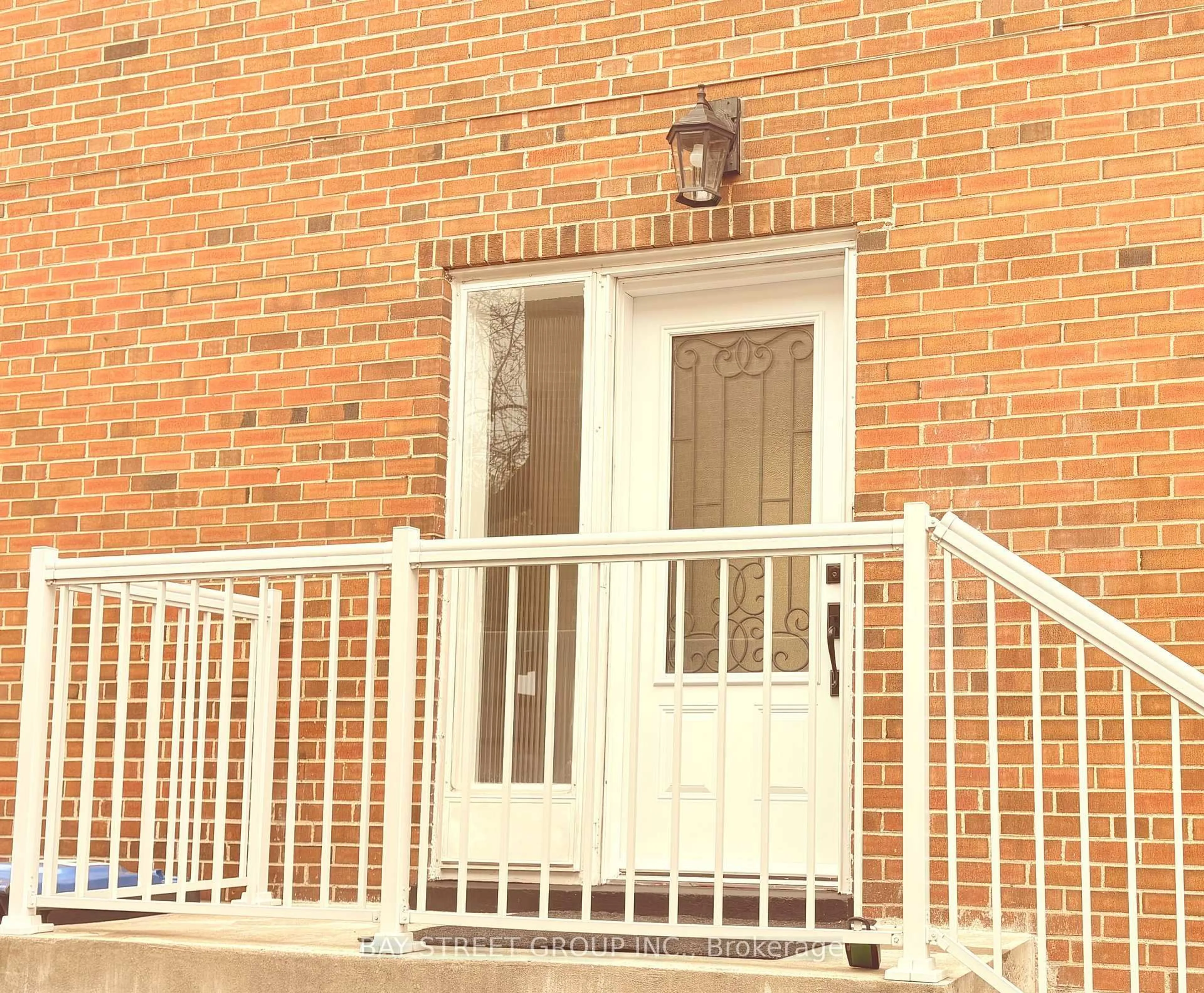 Unknown for 2175 Wiseman Crt, Mississauga Ontario L5J 1P3