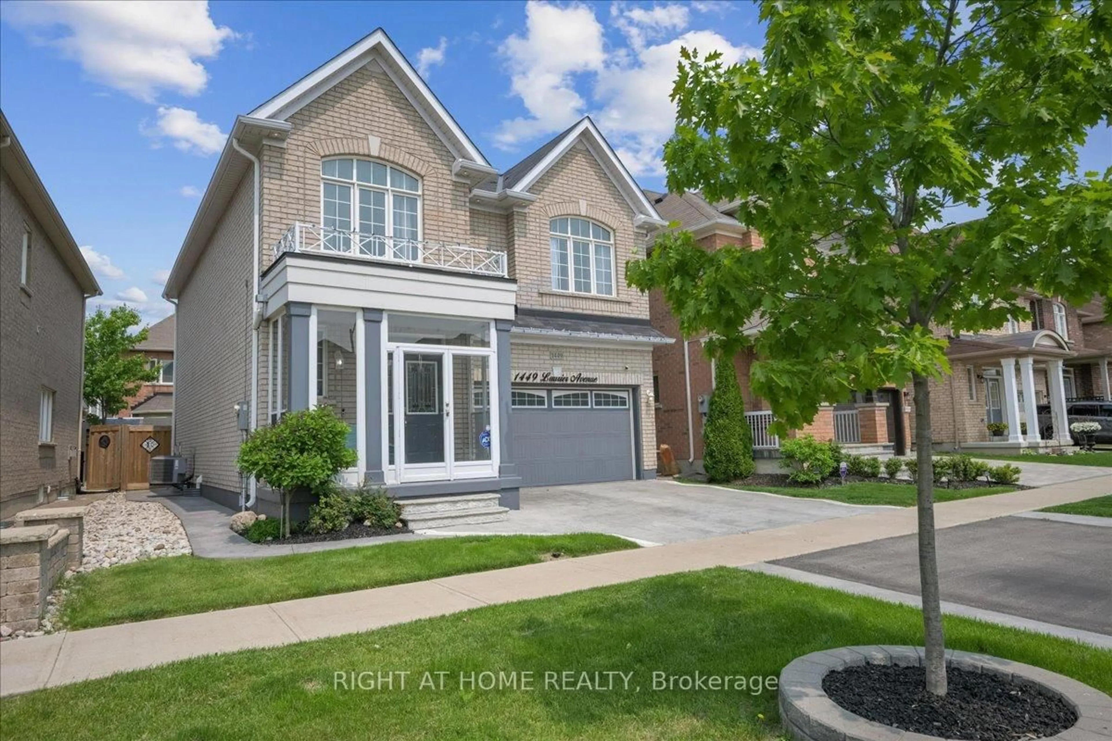 Home with brick exterior material, street for 1449 Laurier Ave, Milton Ontario L9T 6J4