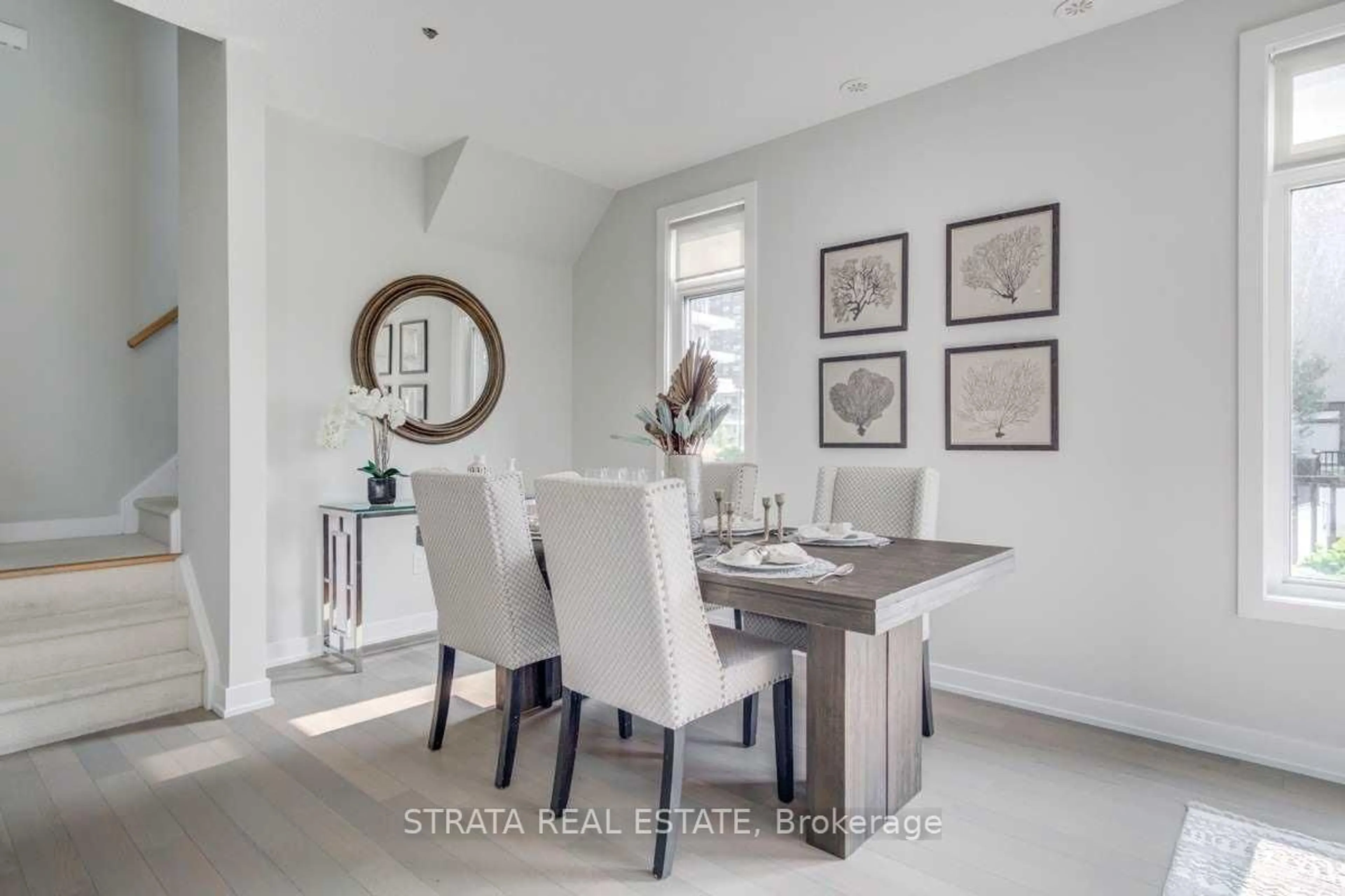 Dining room, unknown for 4070 Parkside Village Dr #Th 12, Mississauga Ontario L5B 0K2