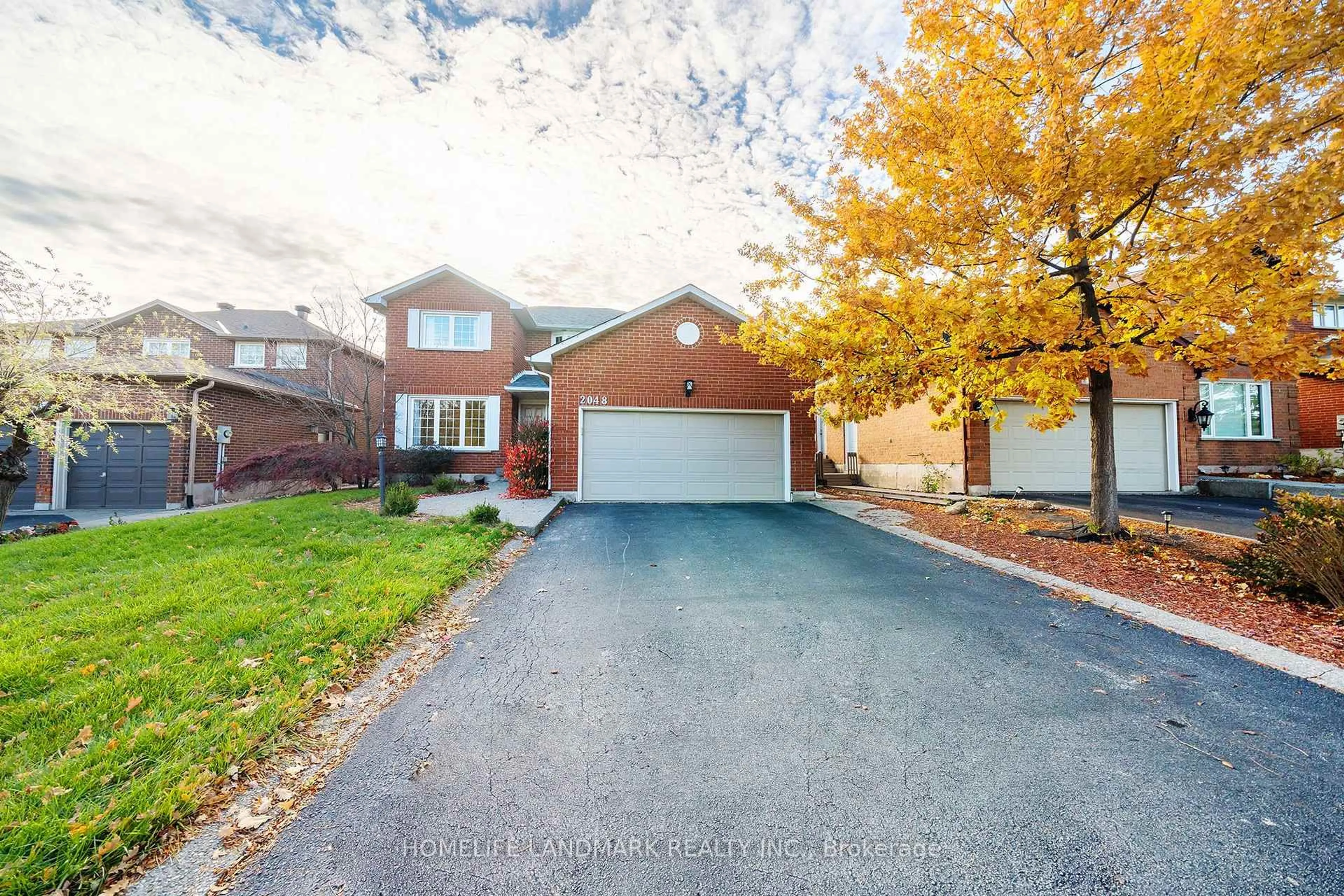 Home with brick exterior material, street for 2048 Sixth Line, Oakville Ontario L6H 3N2