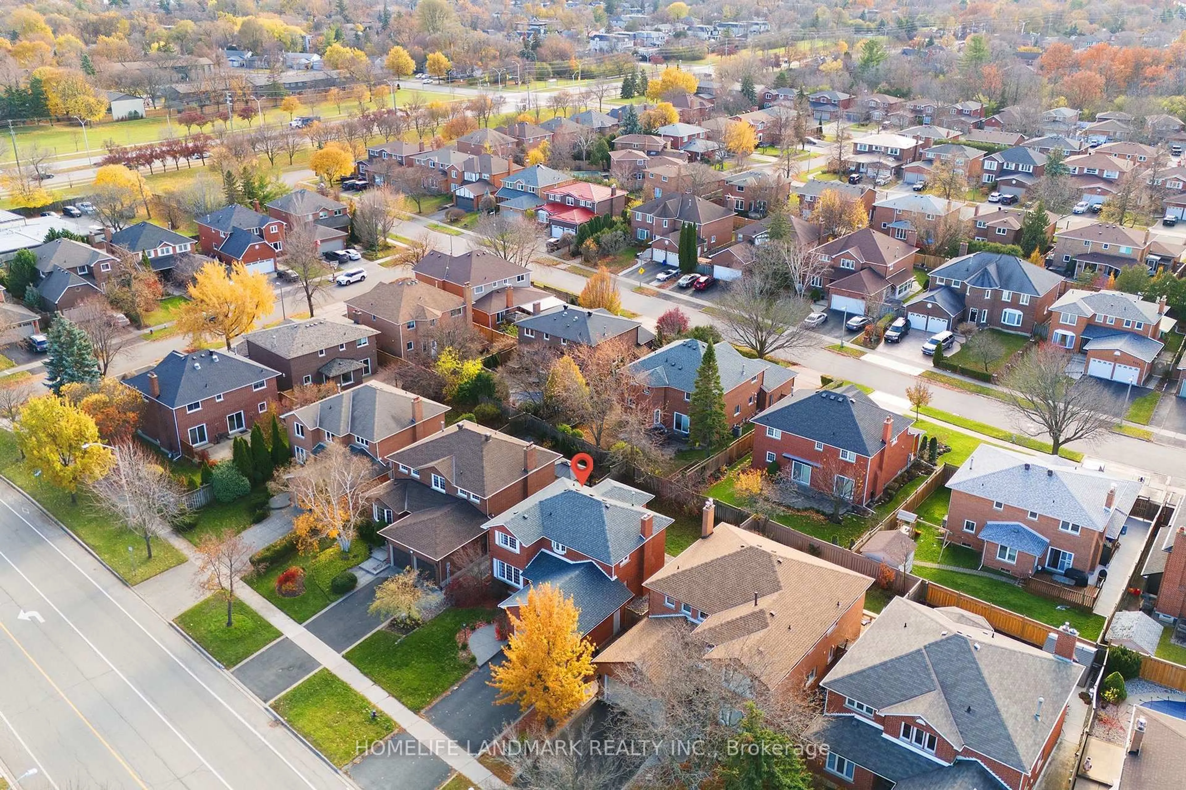 A pic from outside/outdoor area/front of a property/back of a property/a pic from drone, street for 2048 Sixth Line, Oakville Ontario L6H 3N2