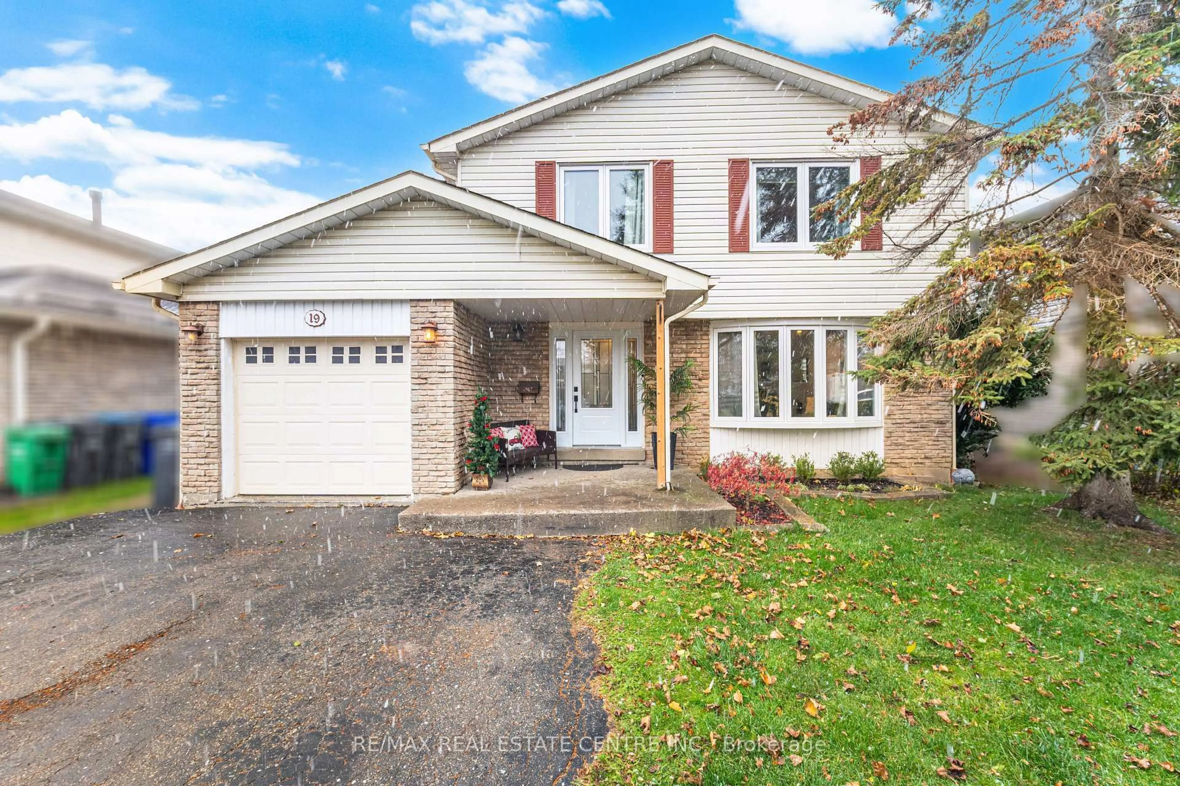 Home with brick exterior material, street for 19 Jasper Cres, Brampton Ontario L6S 1W8