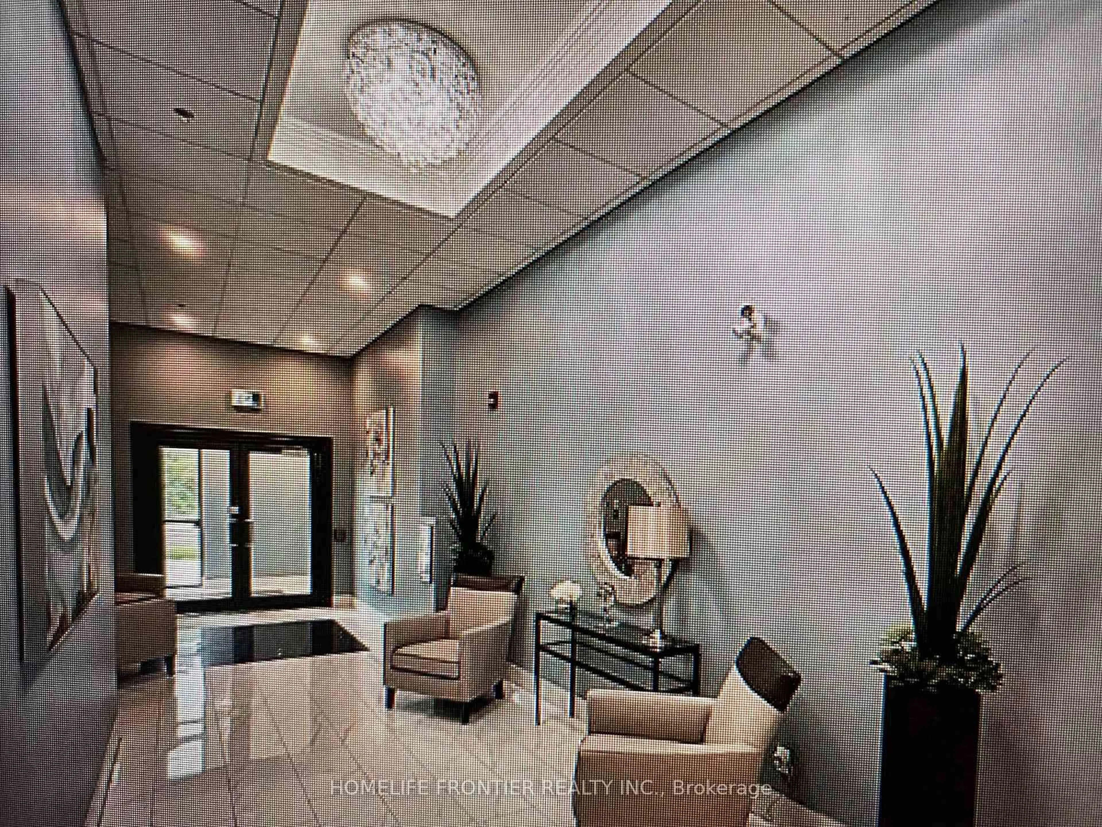 Indoor foyer for 34 Plains Rd #304, Burlington Ontario L7T 0B9