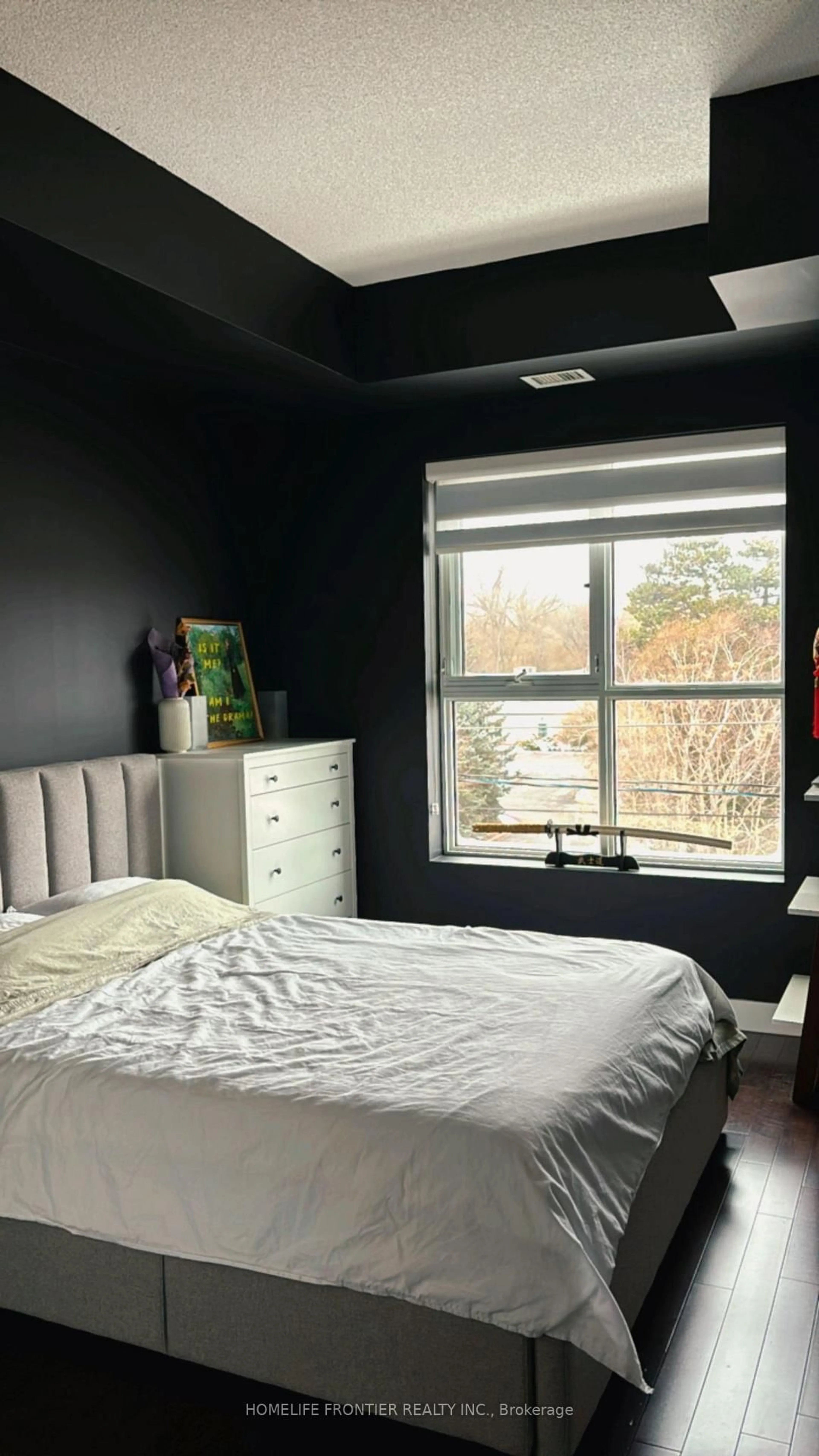 A pic of a room for 34 Plains Rd #304, Burlington Ontario L7T 0B9