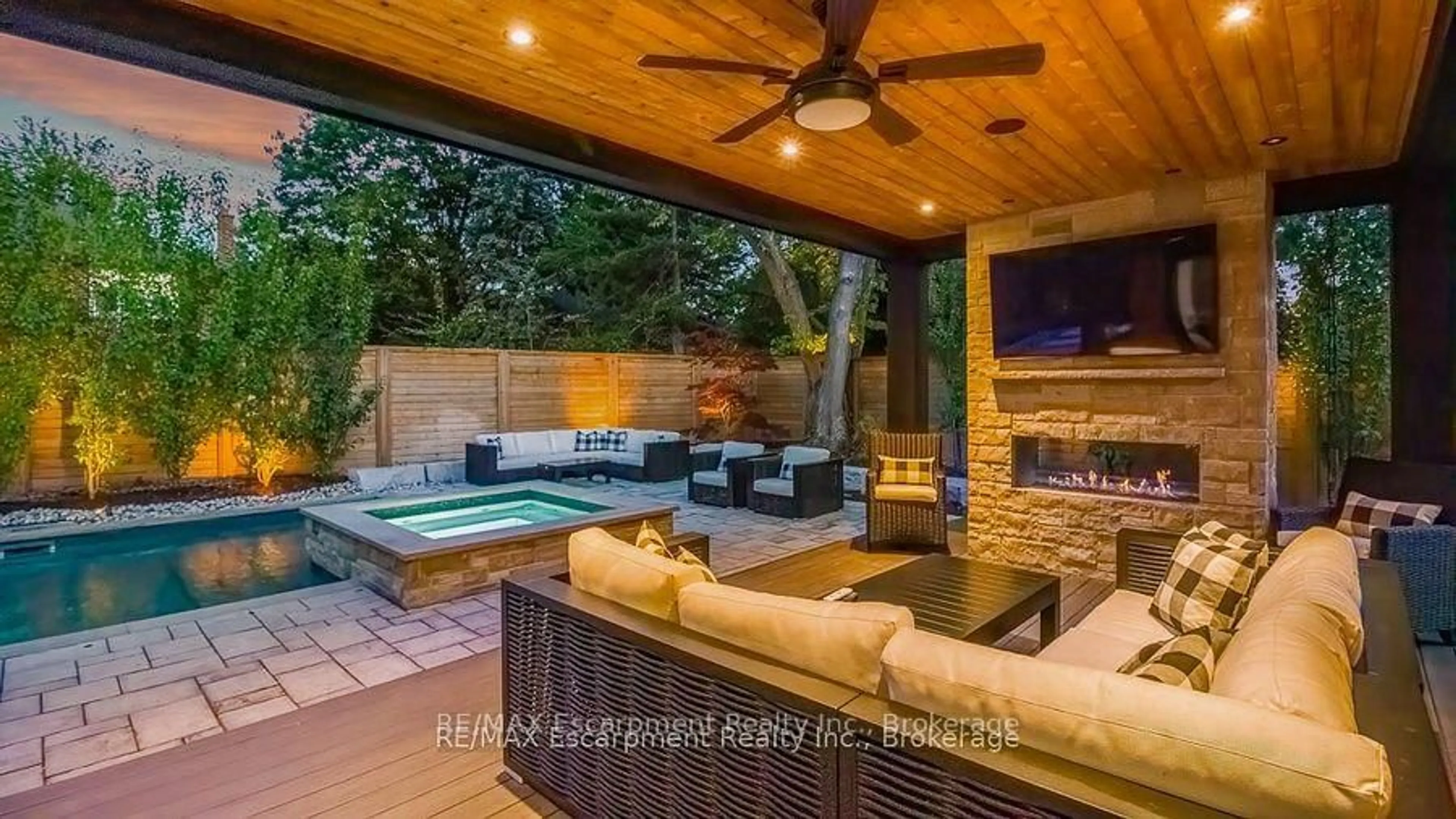 Patio, water/lake/river/ocean view for 484 Aspen Forest Dr, Oakville Ontario L6J 6H7