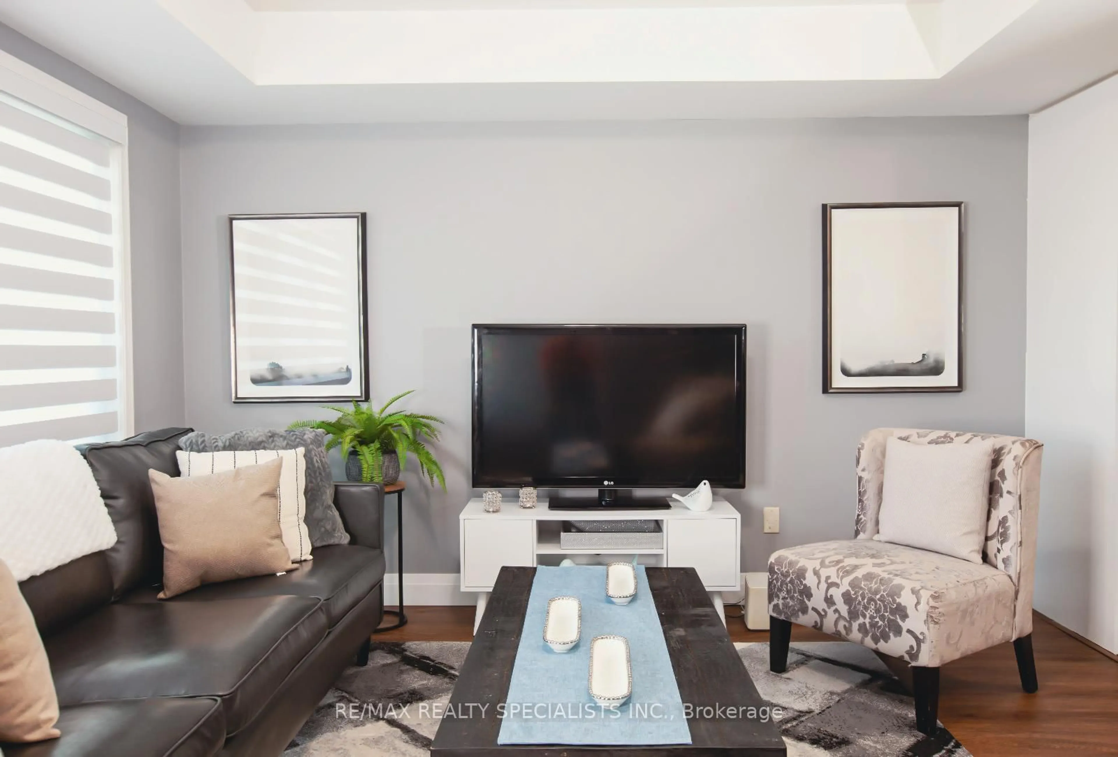 Living room with furniture, unknown for 60 Fairwood Circ #78, Brampton Ontario L6R 0Y6