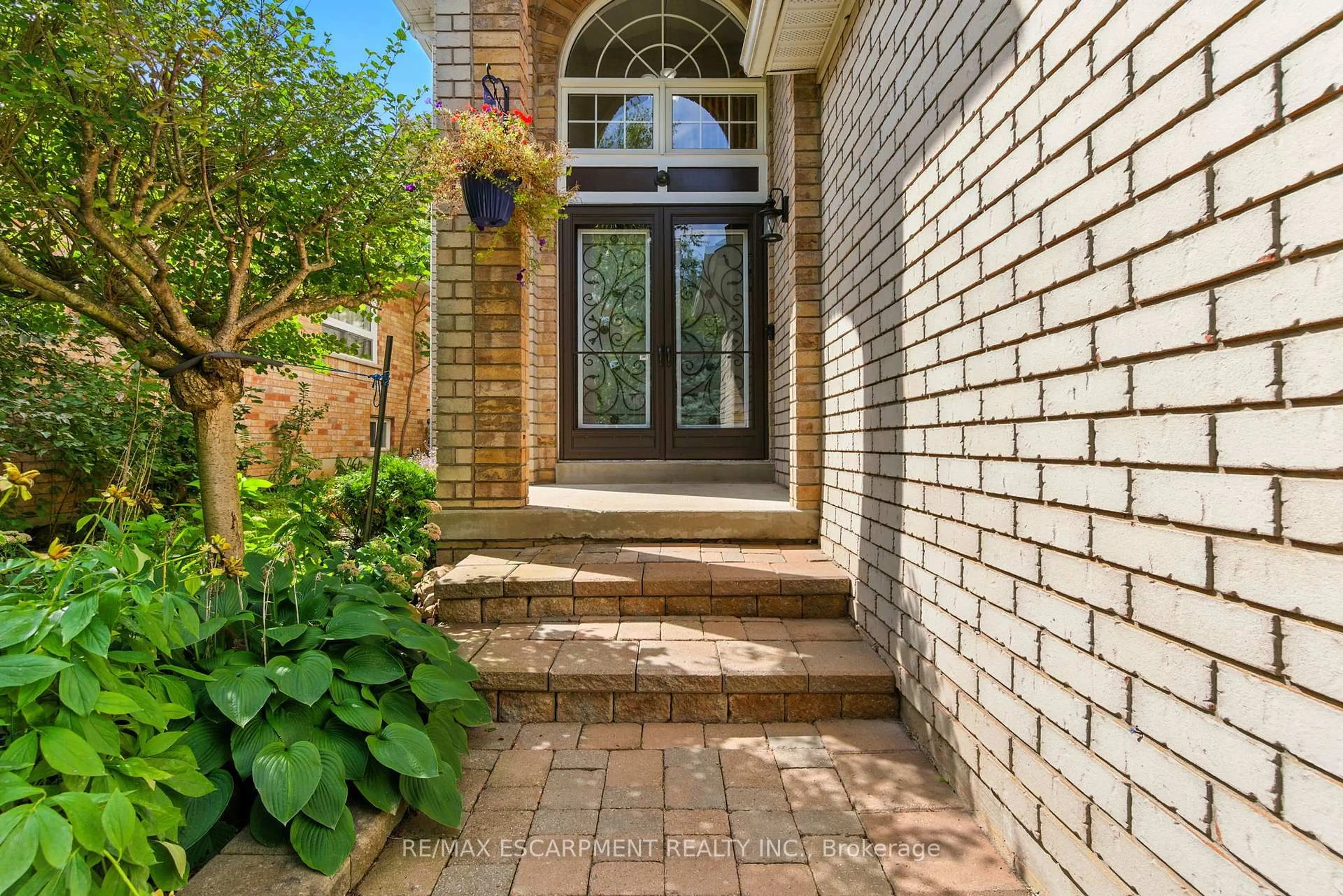 Home with brick exterior material, street for 49 Johnson Cres, Halton Hills Ontario L7G 6C9