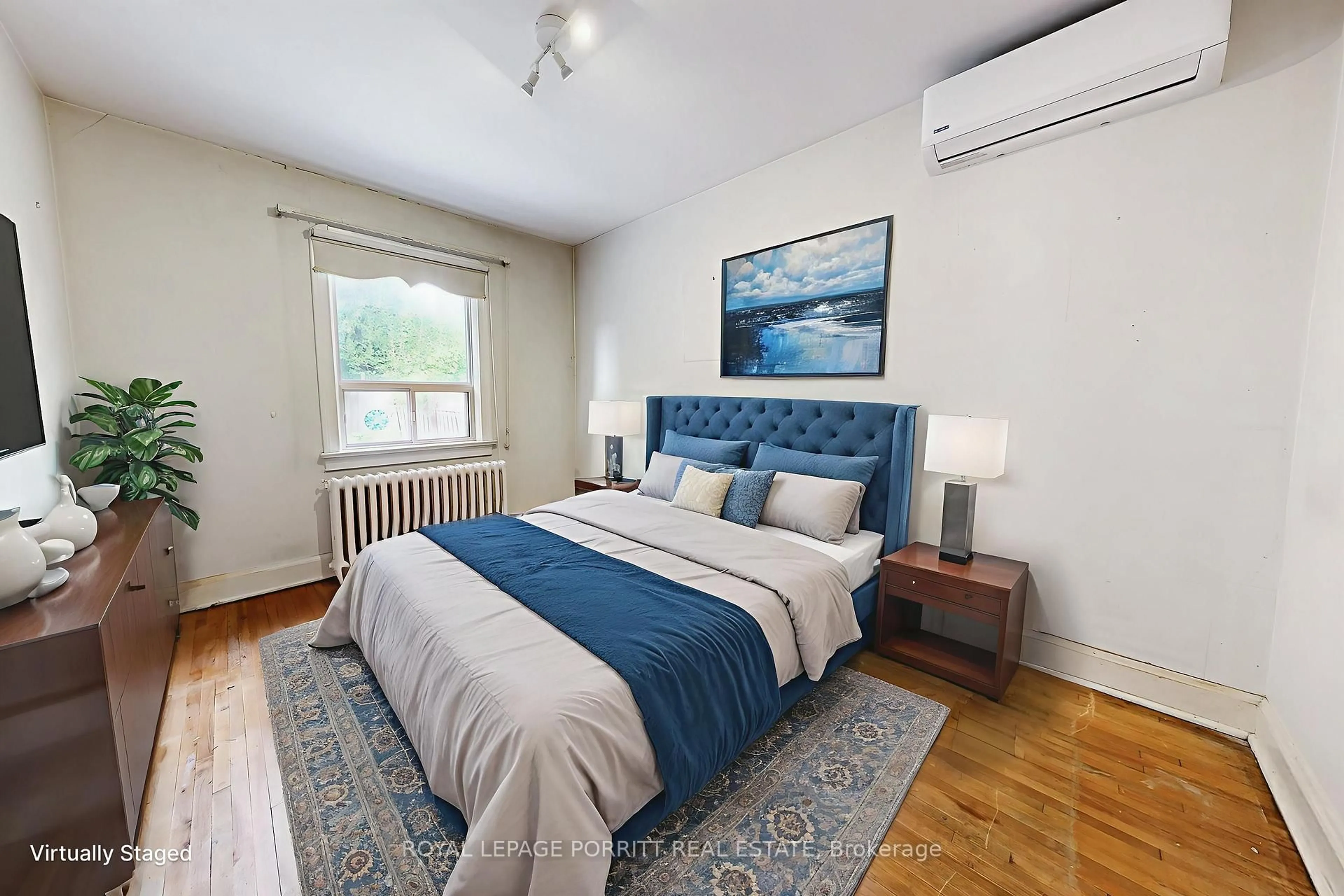 Bedroom with bed, unknown for 18 Stephen Dr, Toronto Ontario M8Y 3M6