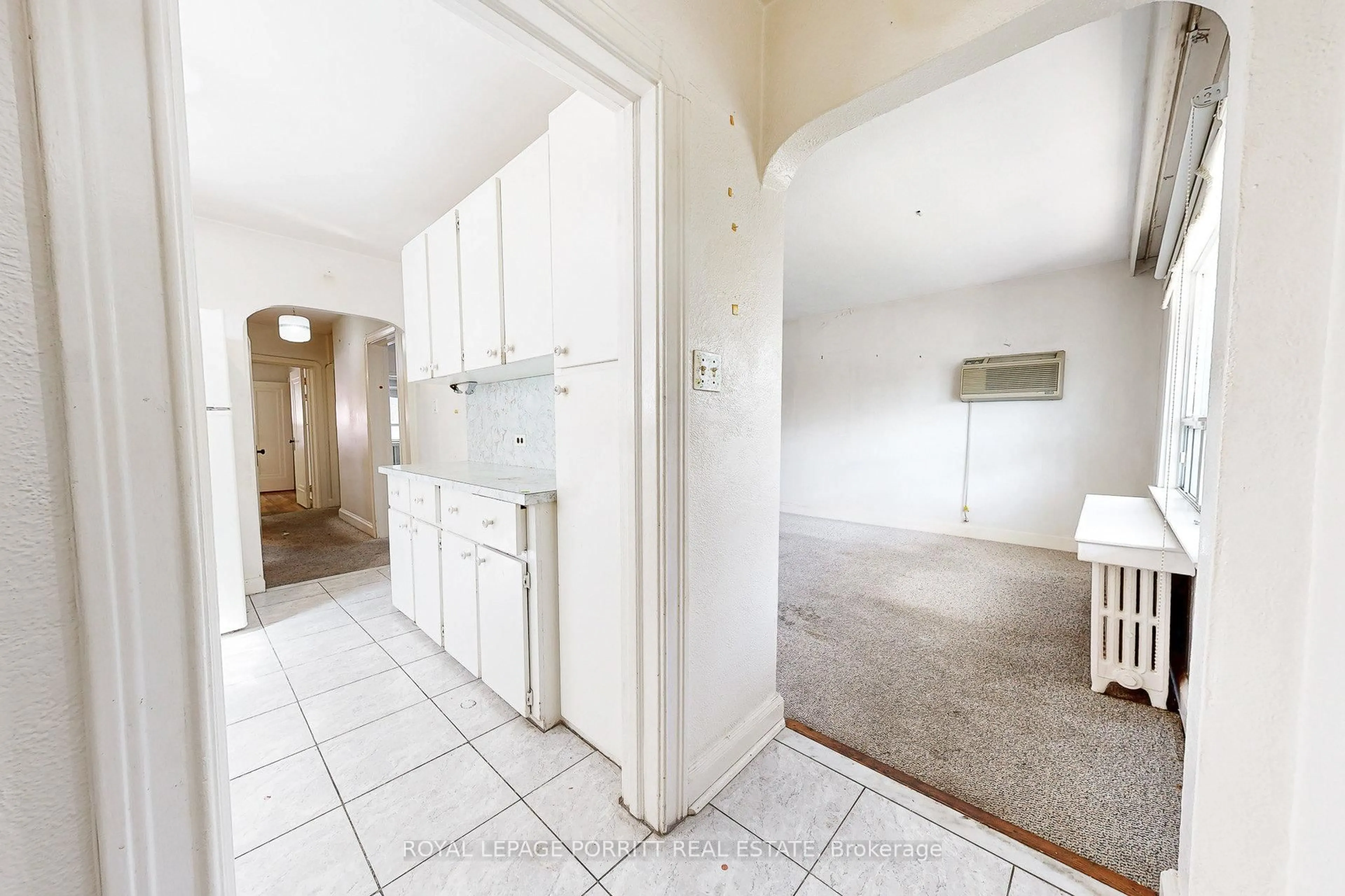 A pic of a room for 18 Stephen Dr, Toronto Ontario M8Y 3M6