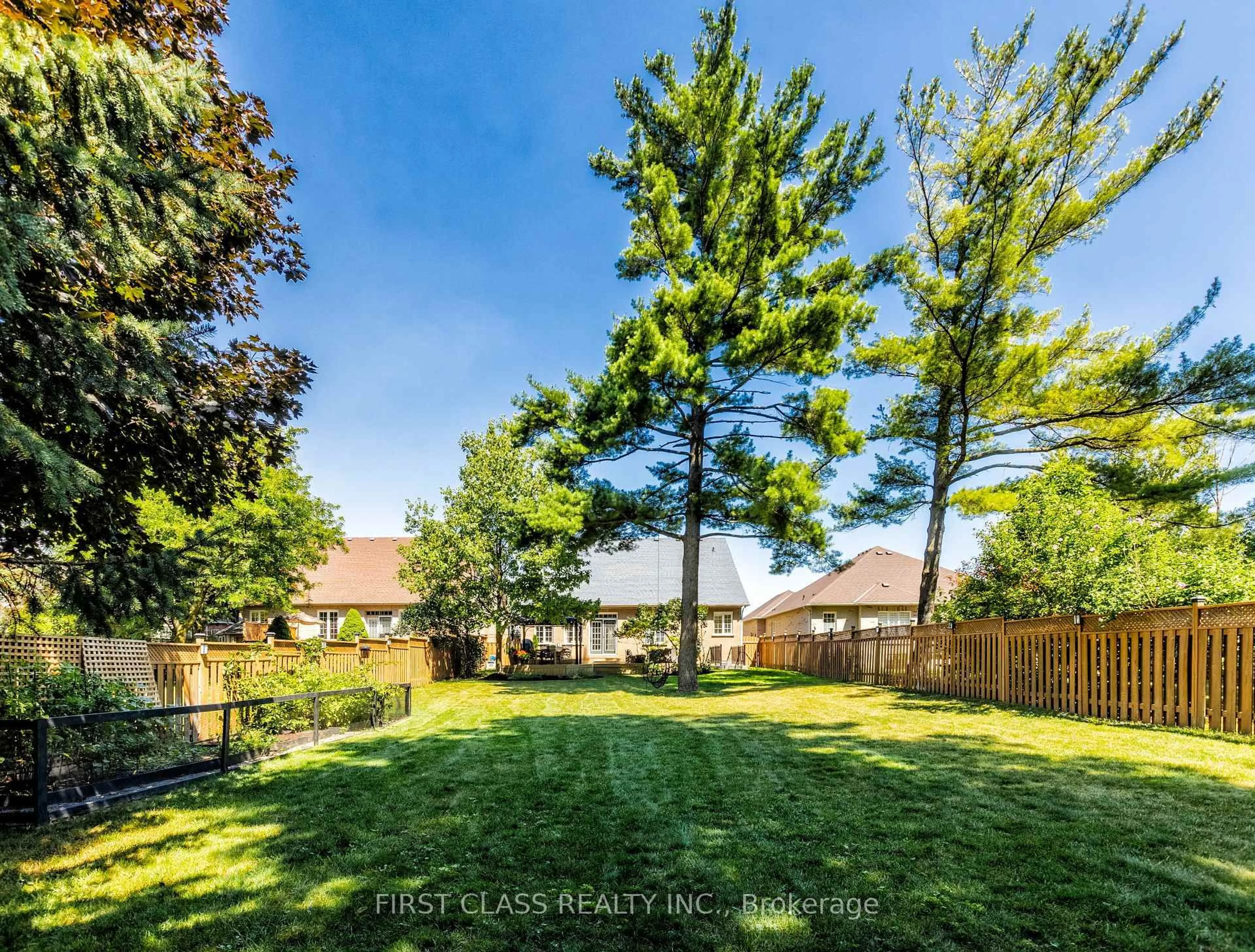 A pic from outside/outdoor area/front of a property/back of a property/a pic from drone, forest/trees view for 2292 Eighth Line, Oakville Ontario L6H 6S3