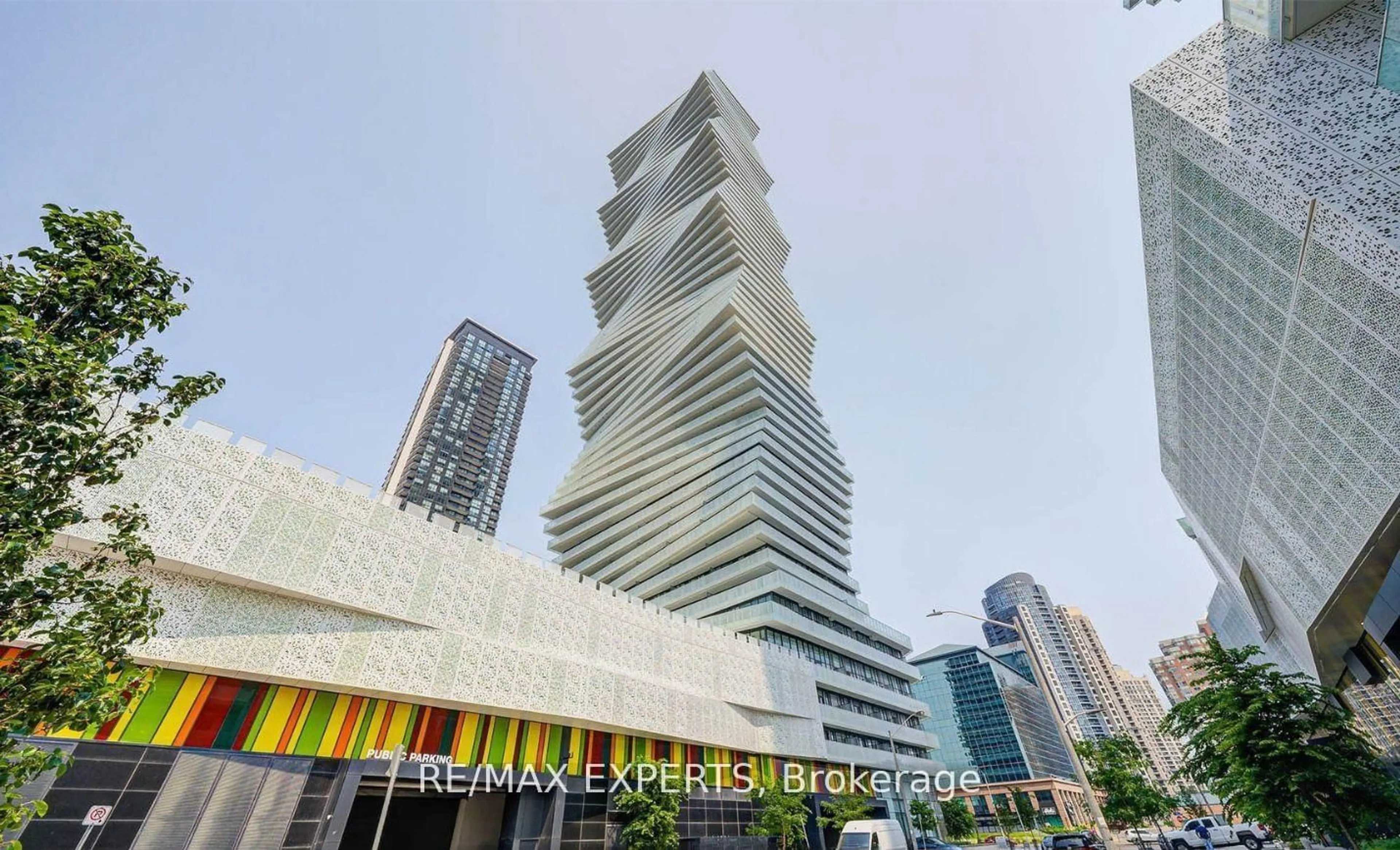 Unknown for 3900 Confederation Pkwy #2710, Mississauga Ontario L5B 0M3