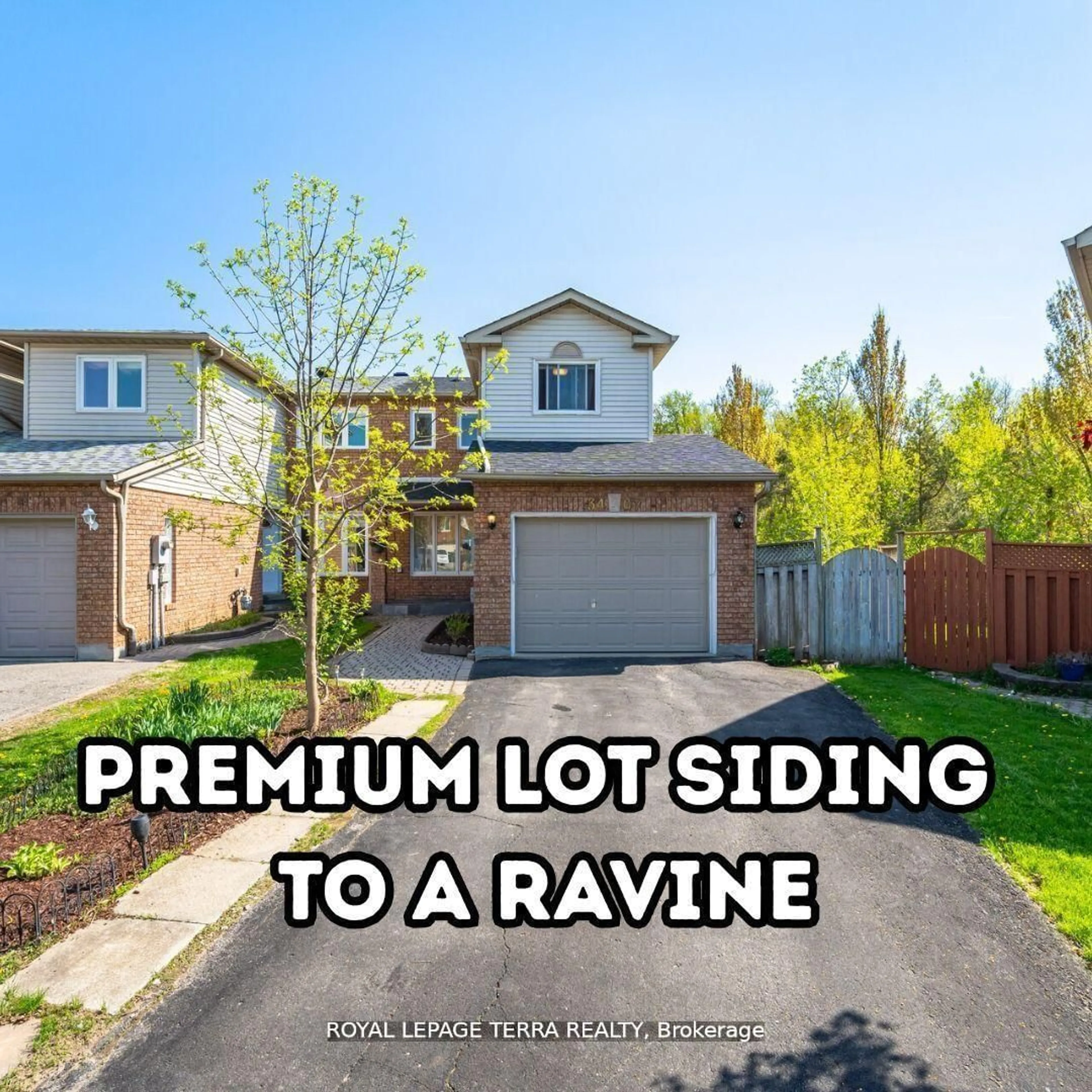 A pic from outside/outdoor area/front of a property/back of a property/a pic from drone, street for 3407 Nighthawk Tr, Mississauga Ontario L5N 6G5