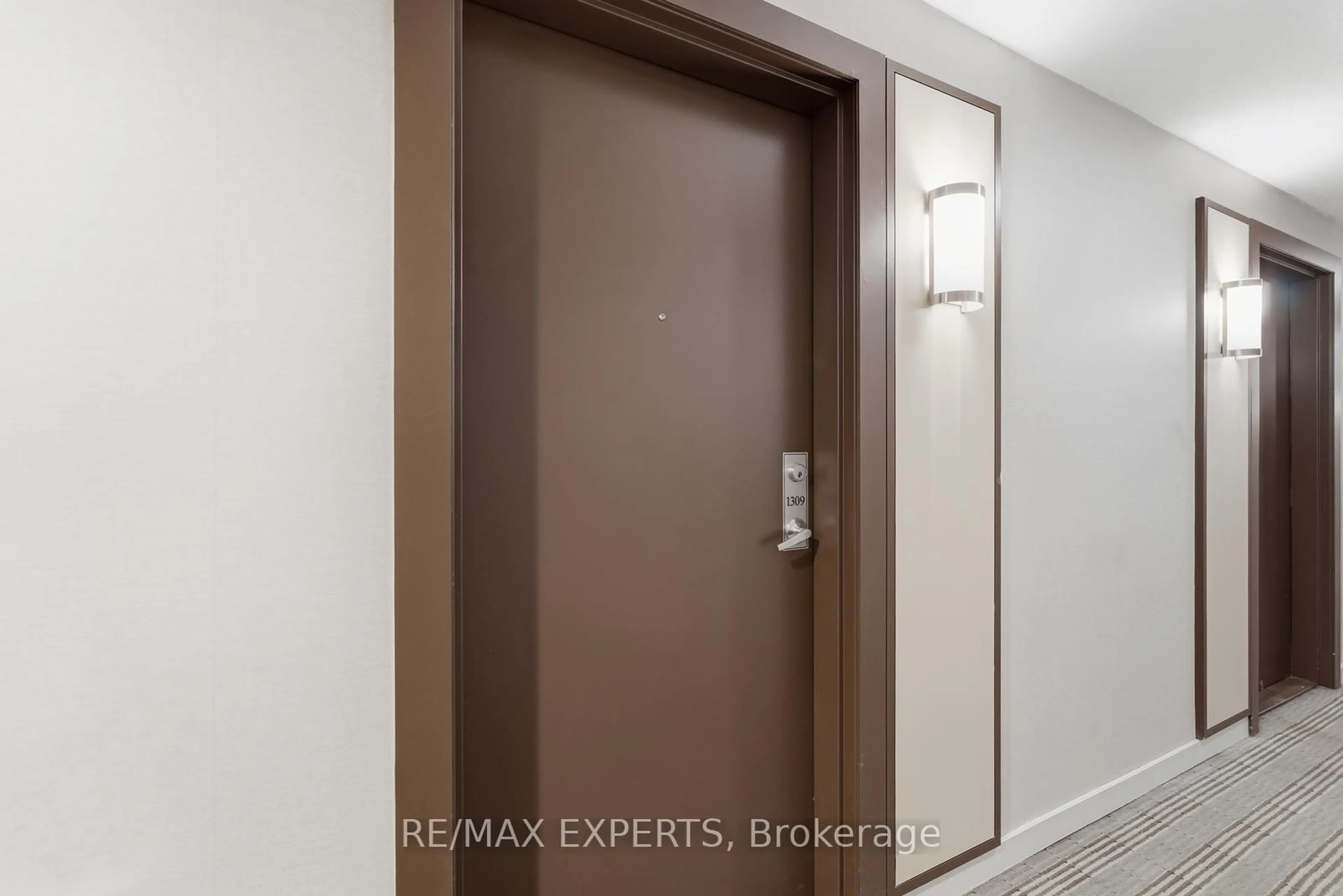 Indoor entryway for 155 Legion Rd #1309, Toronto Ontario M8Y 0A7