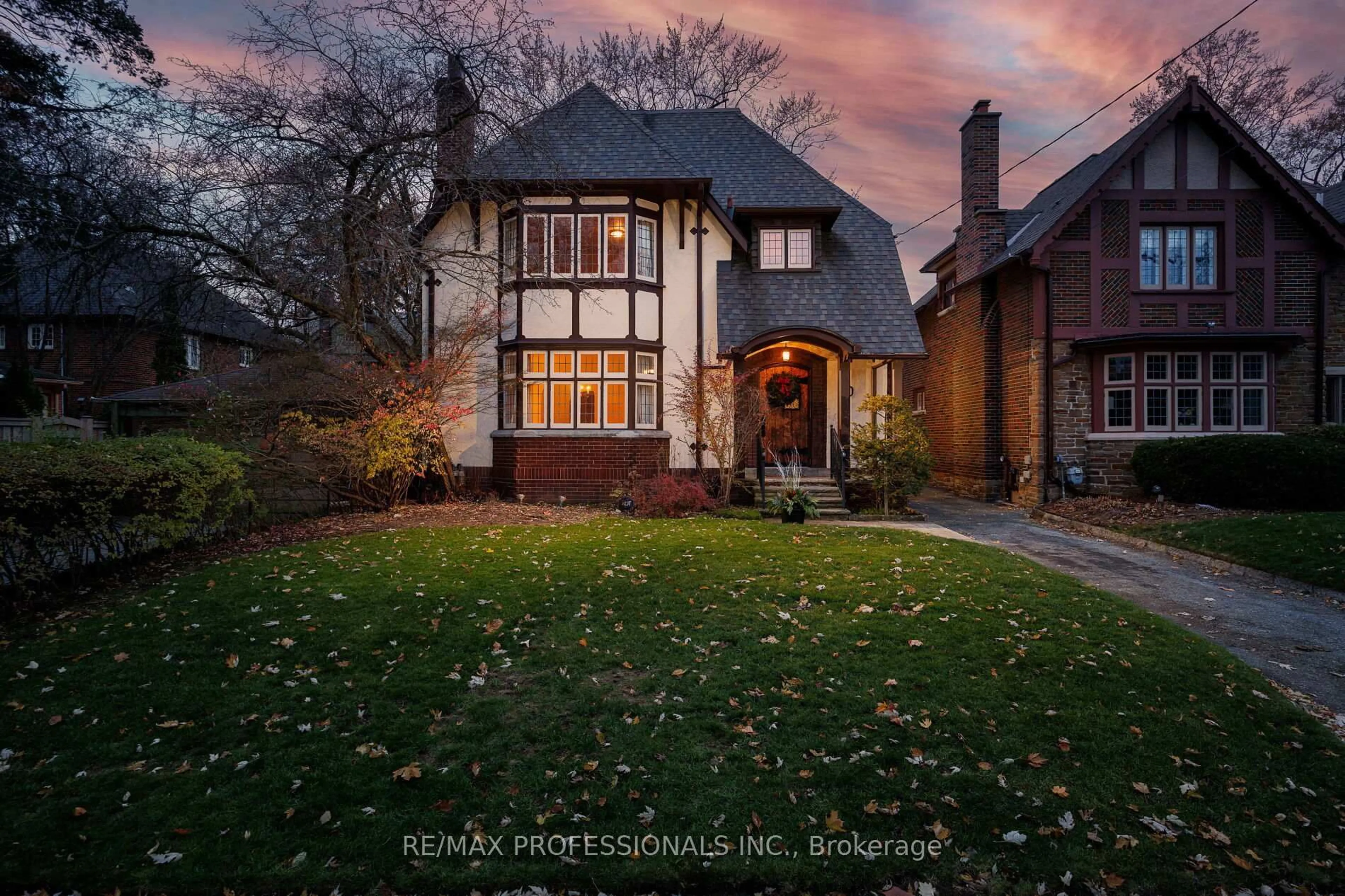 Home with brick exterior material, street for 50 Wendover Rd, Toronto Ontario M8X 2L3