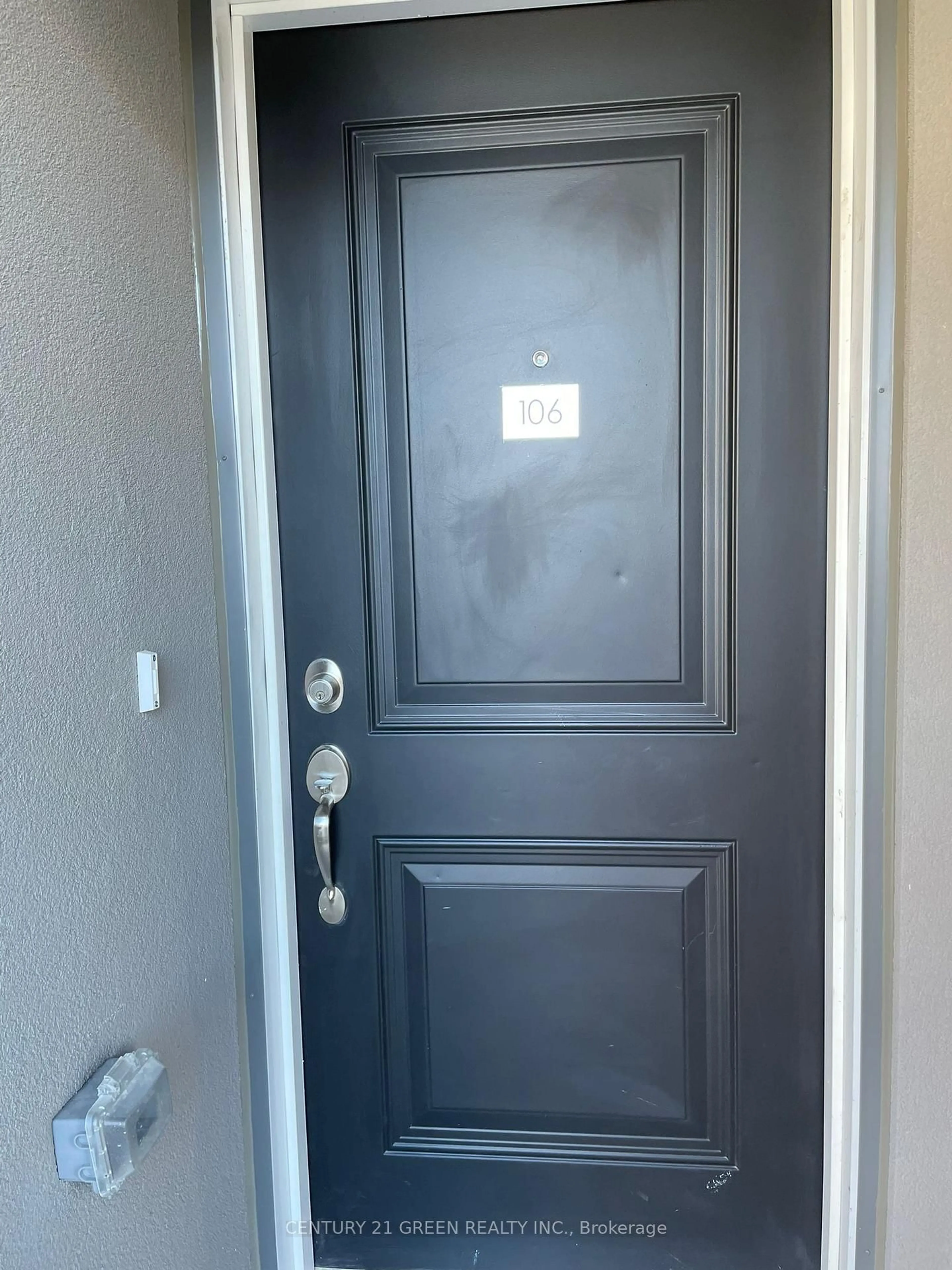 Indoor entryway for 9470 The Gore Rd #106, Brampton Ontario L6P 0A8