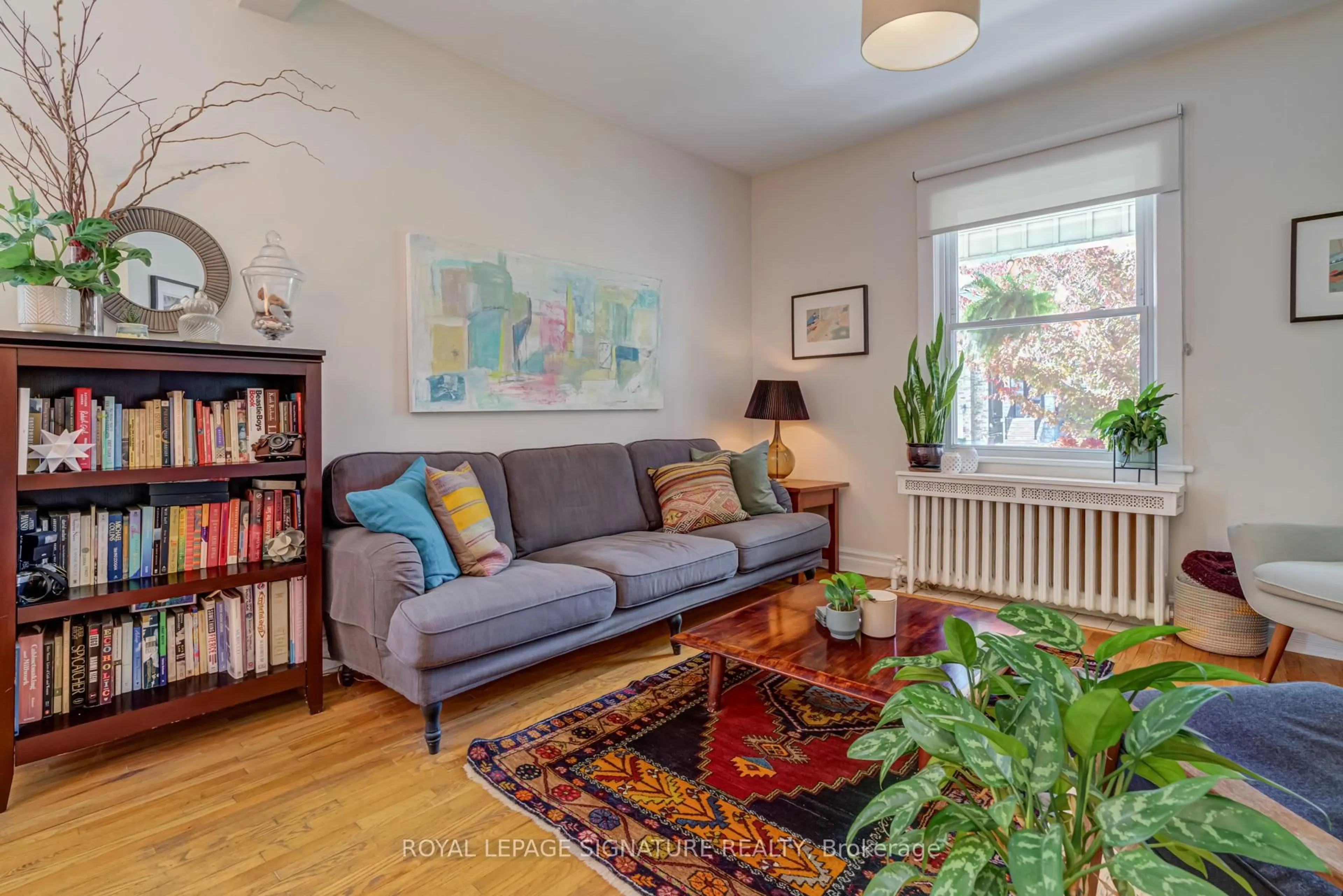 Living room with furniture, unknown for 87 Twenty Fourth St, Toronto Ontario M8V 3N7