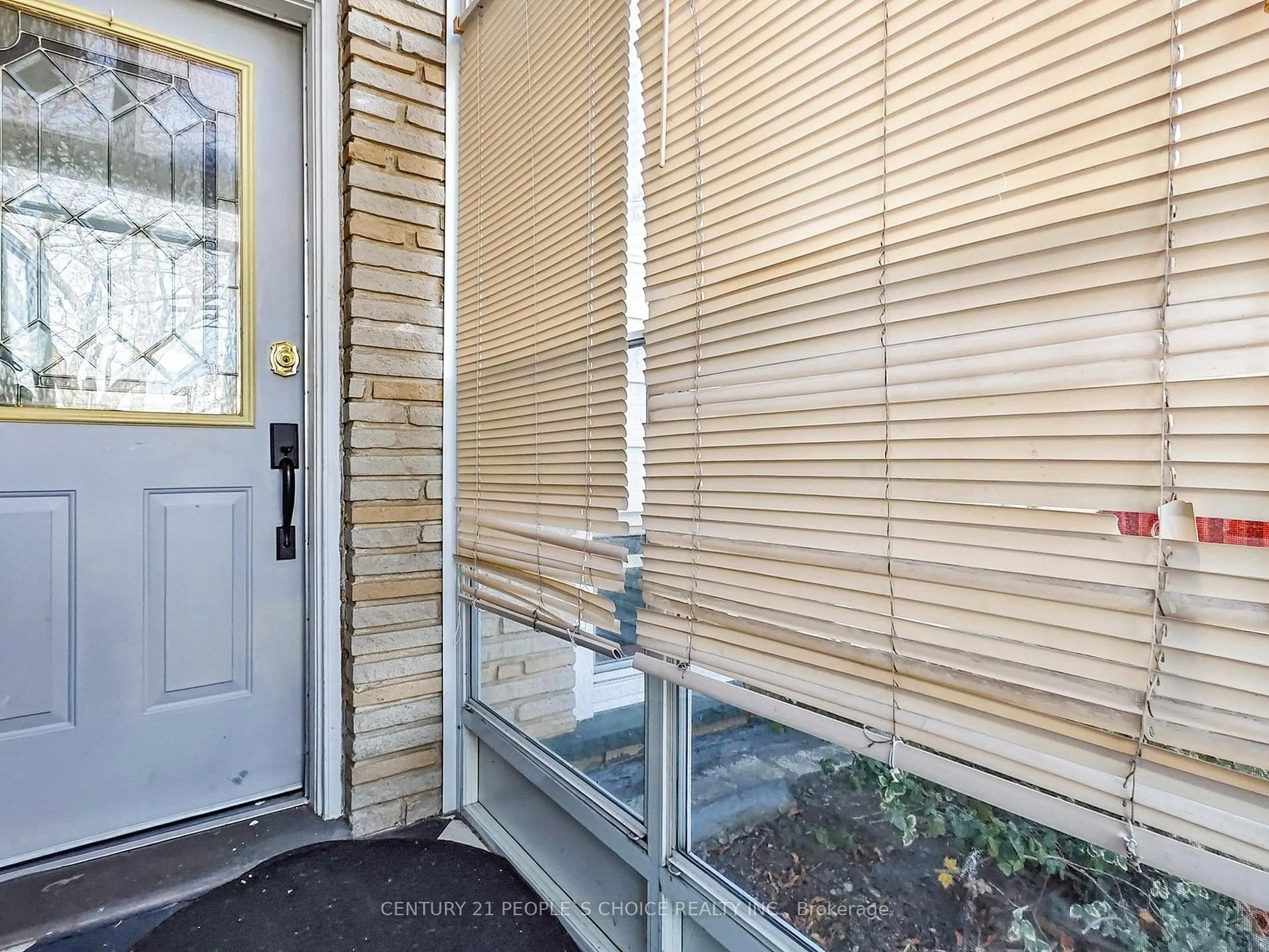Indoor entryway for 35 Westhumber Blvd, Toronto Ontario M9W 3M5