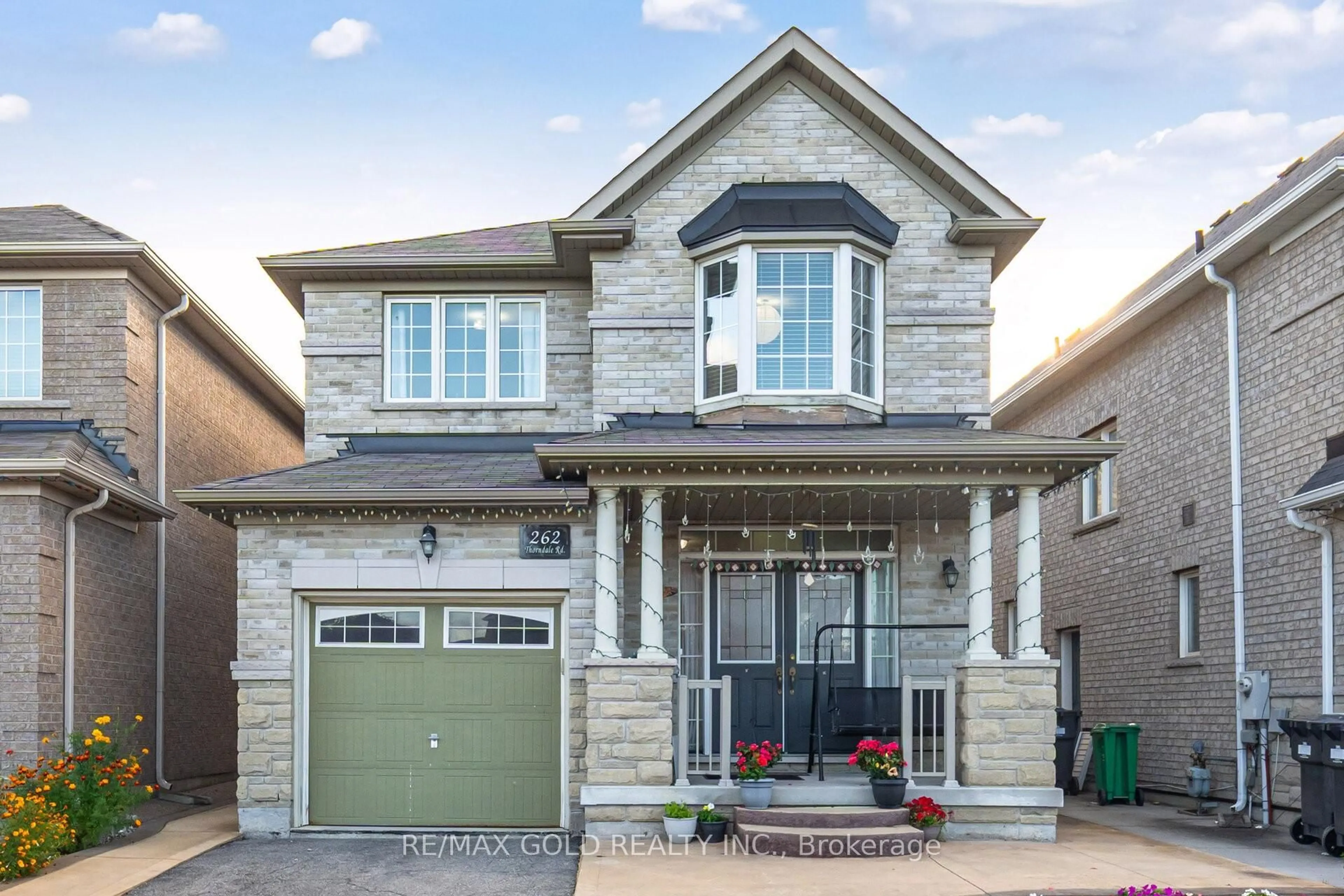 Home with brick exterior material, street for 262 Thorndale Rd, Brampton Ontario L6P 3H2