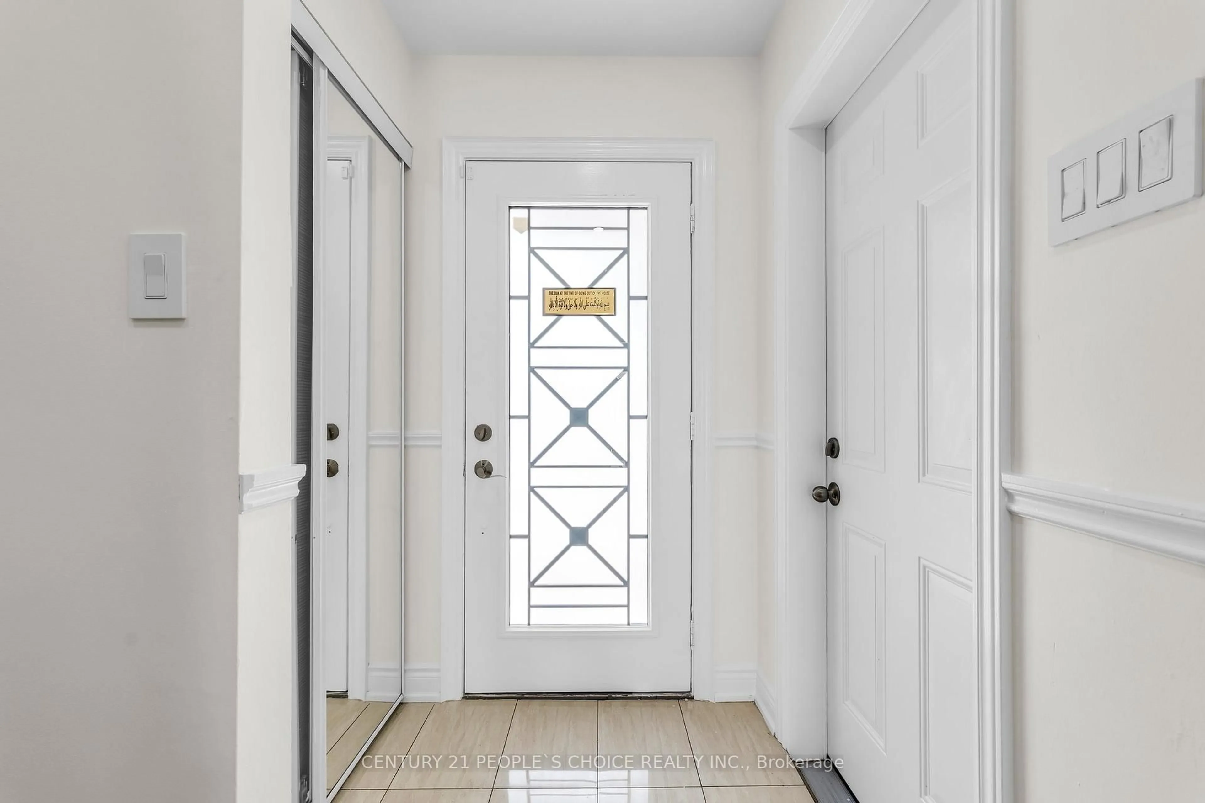 Indoor entryway for 46 Studebaker Tr, Brampton Ontario L7A 3A5